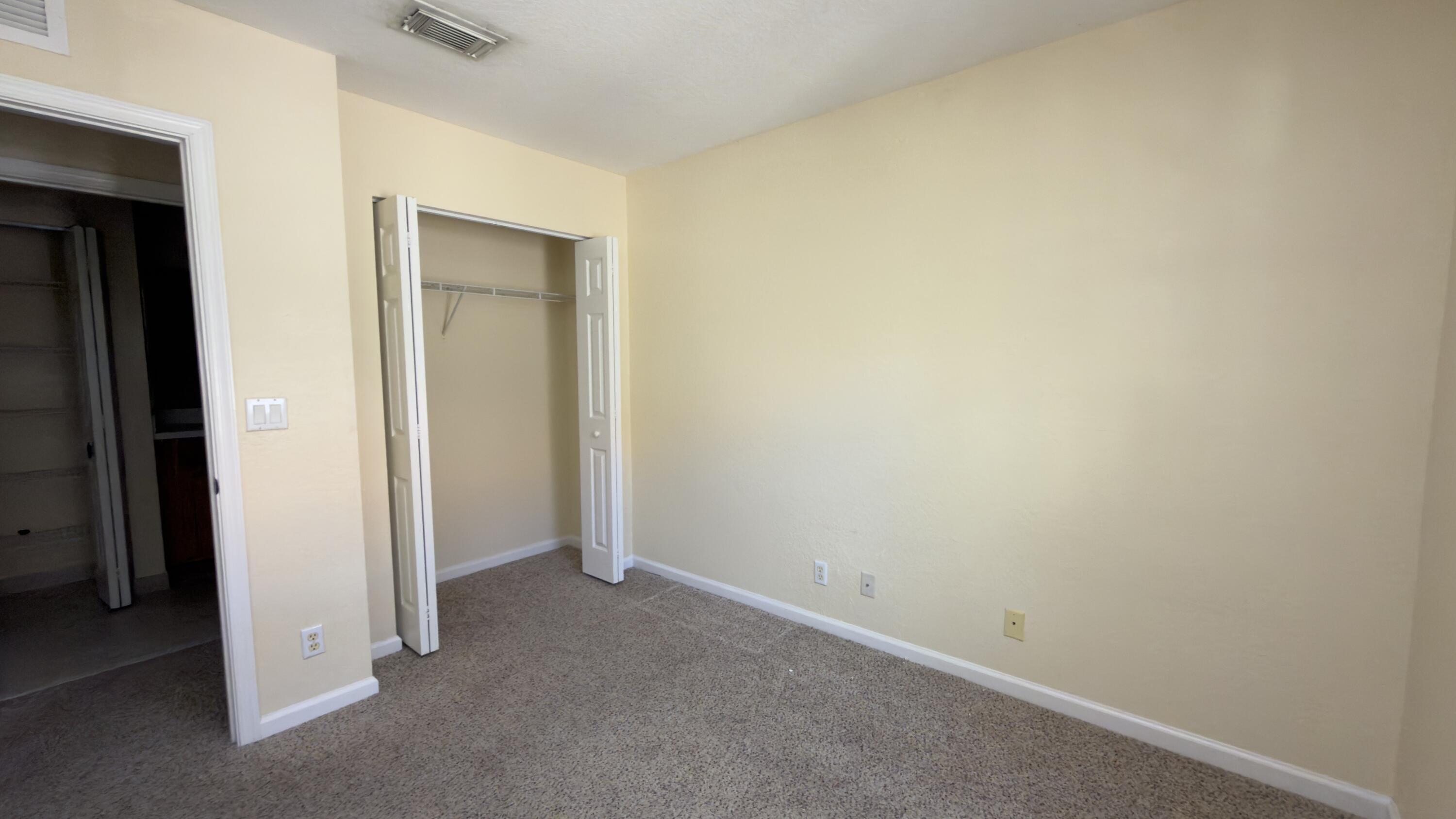 4809 N Wickham Circle B Property Photo 10