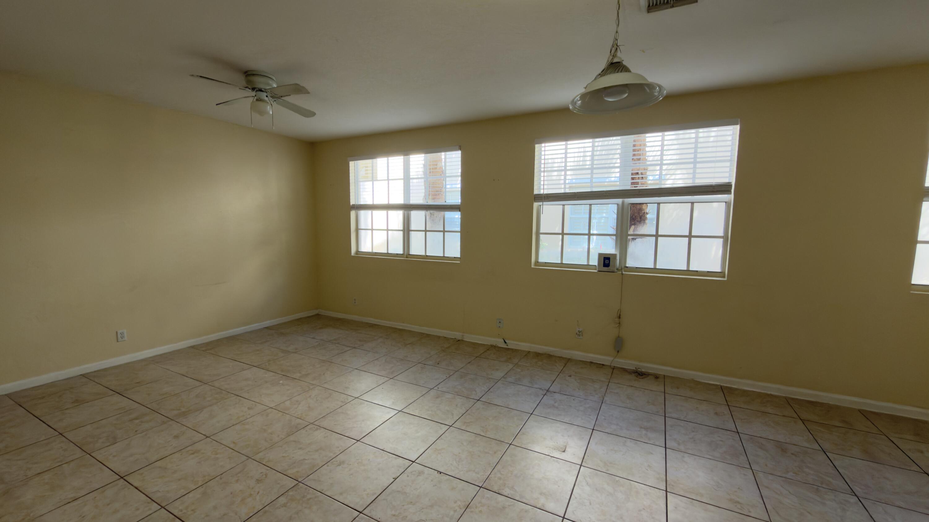 4809 N Wickham Circle B Property Photo 11
