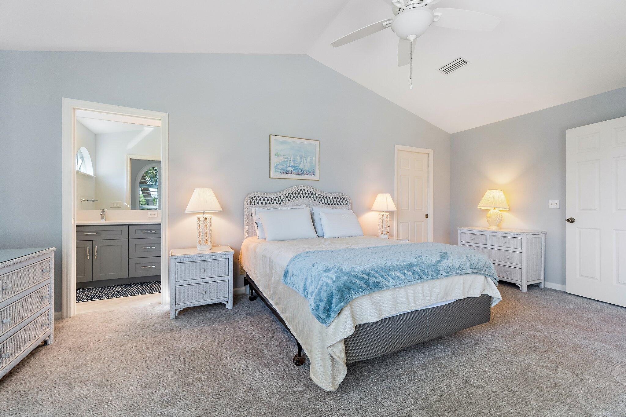 B26065761 Property Photo 32