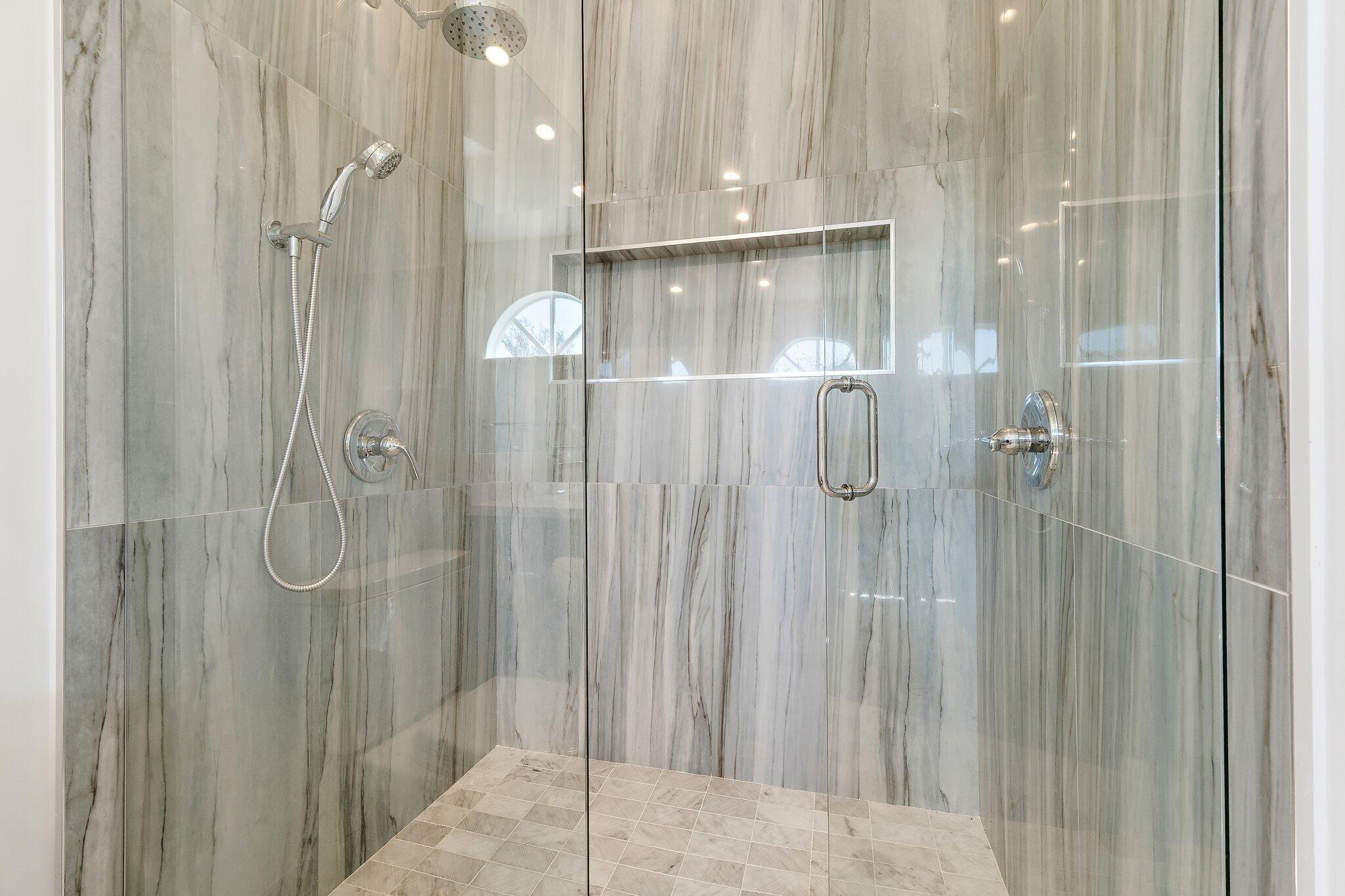 B26065761 Property Photo 38