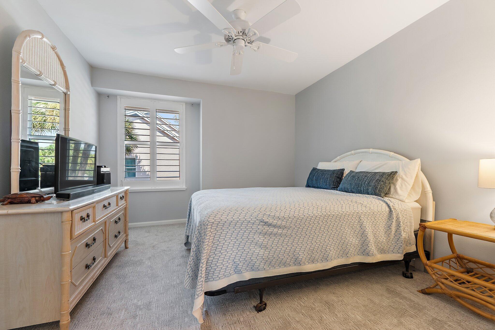 B26065761 Property Photo 39