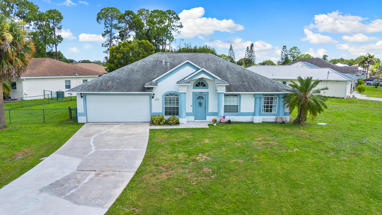 1526 Sw Santander Avenue Property Photo 1