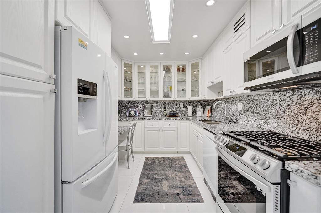2030 S Ocean Drive 510 Property Photo 7