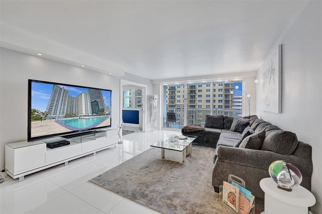 2030 S Ocean Drive 510 Property Photo 21