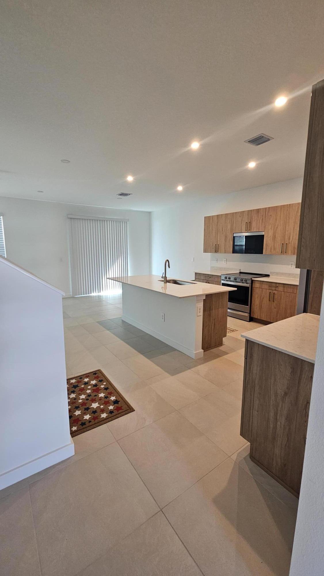 5351 Se Cable Drive Property Photo 3