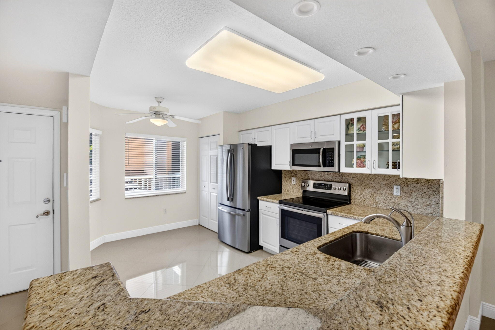 12511 Imperial Isle Drive 205 Property Photo 4
