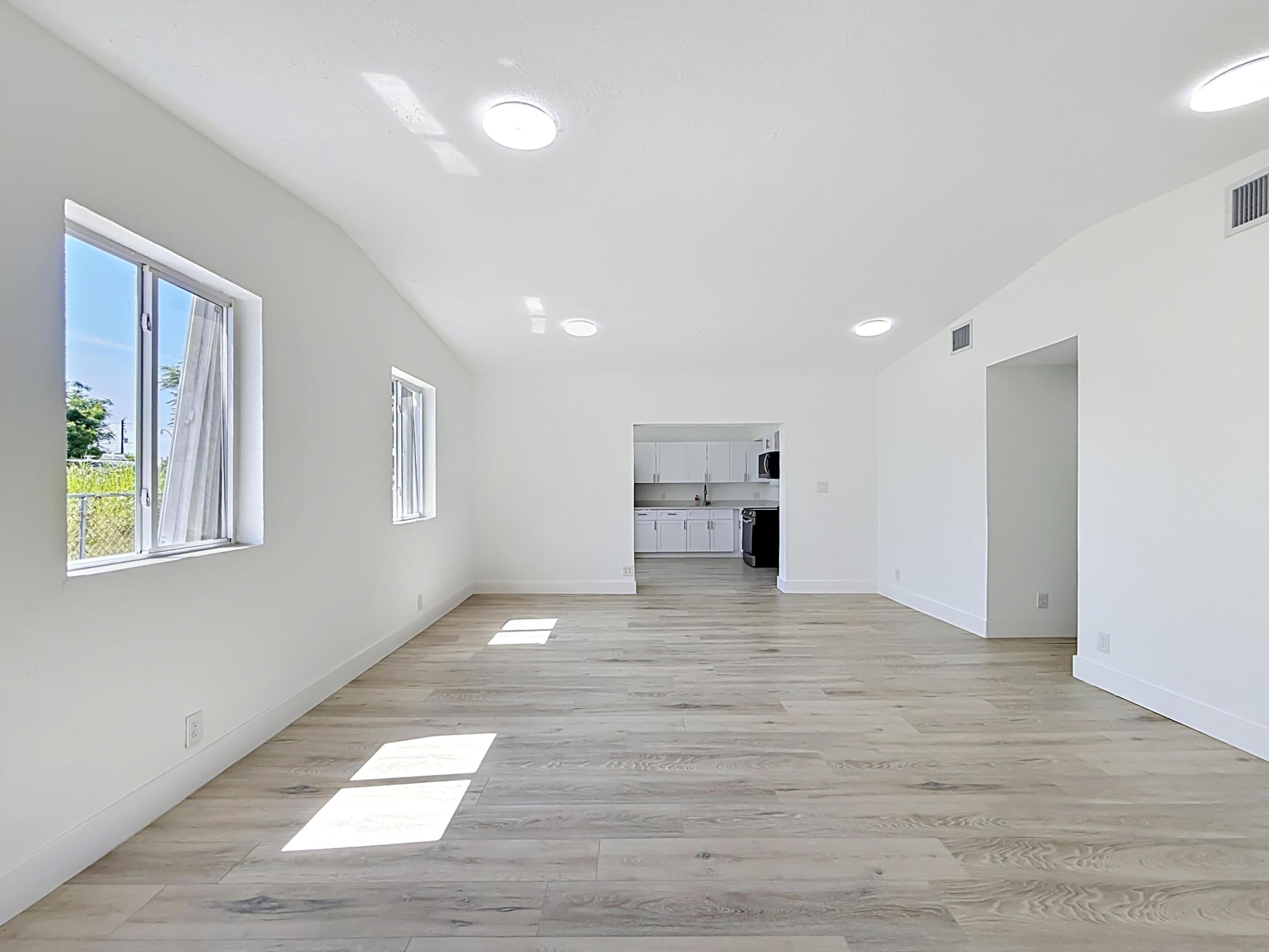 10235 Sw 177th Street Property Photo 10