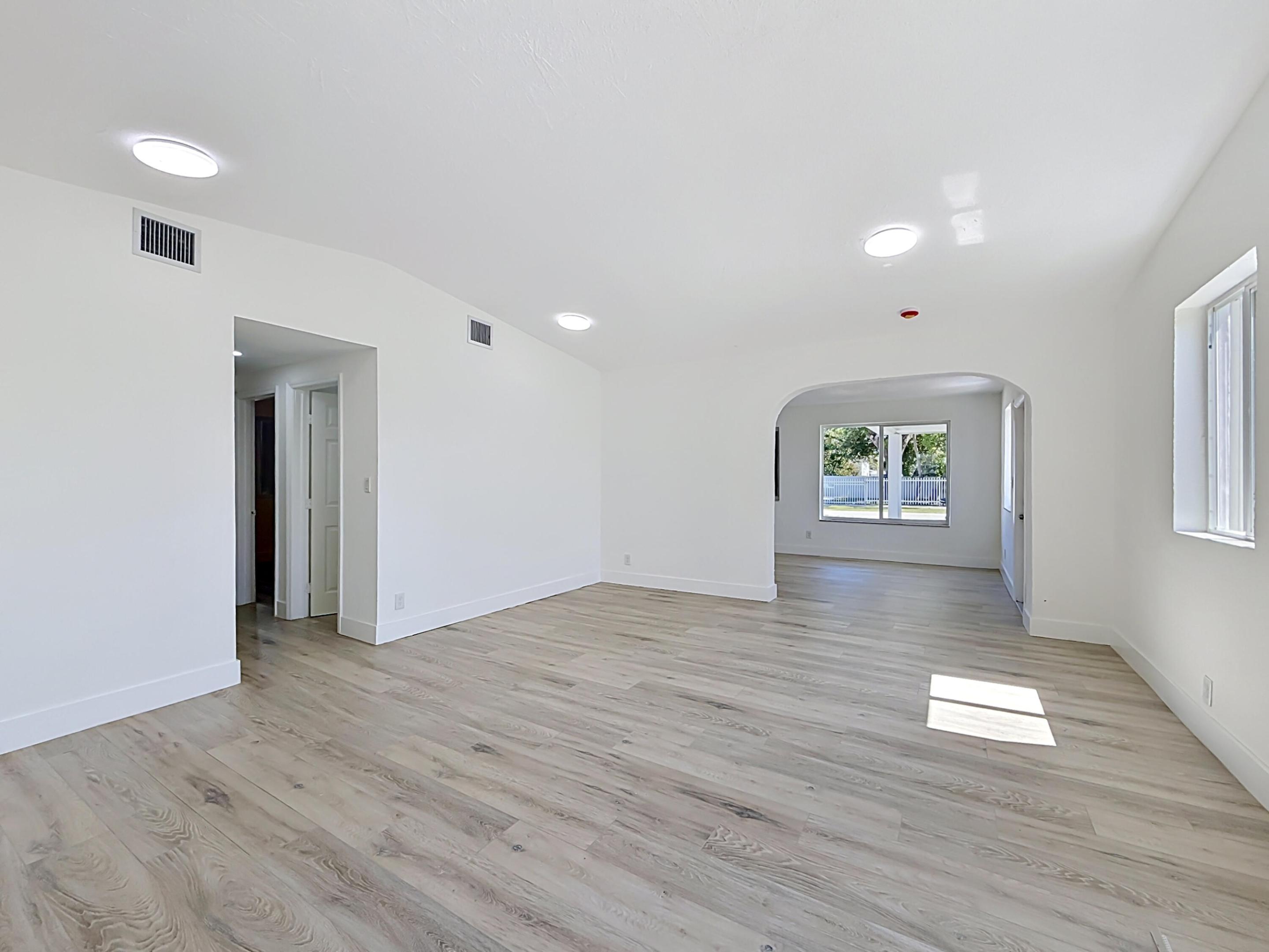 10235 Sw 177th Street Property Photo 14