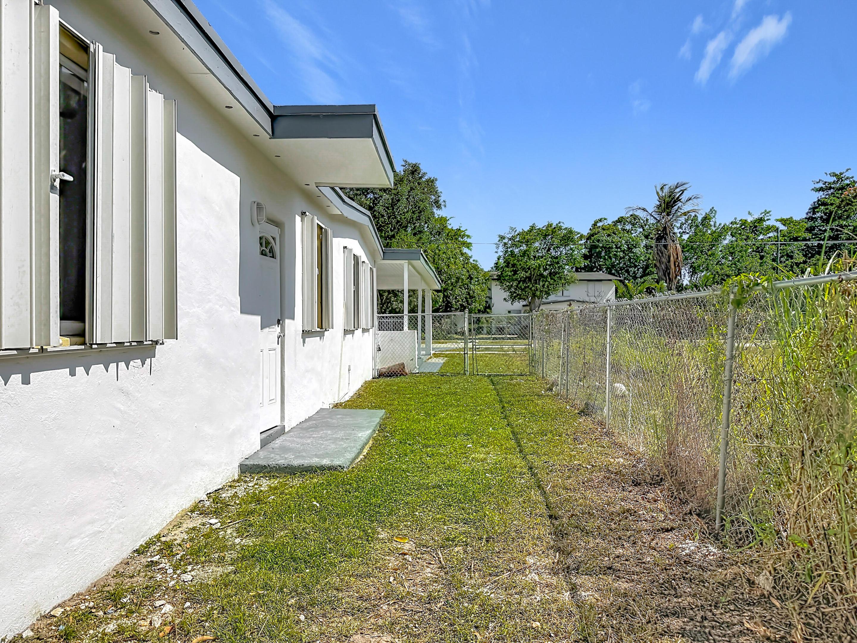 10235 Sw 177th Street Property Photo 36