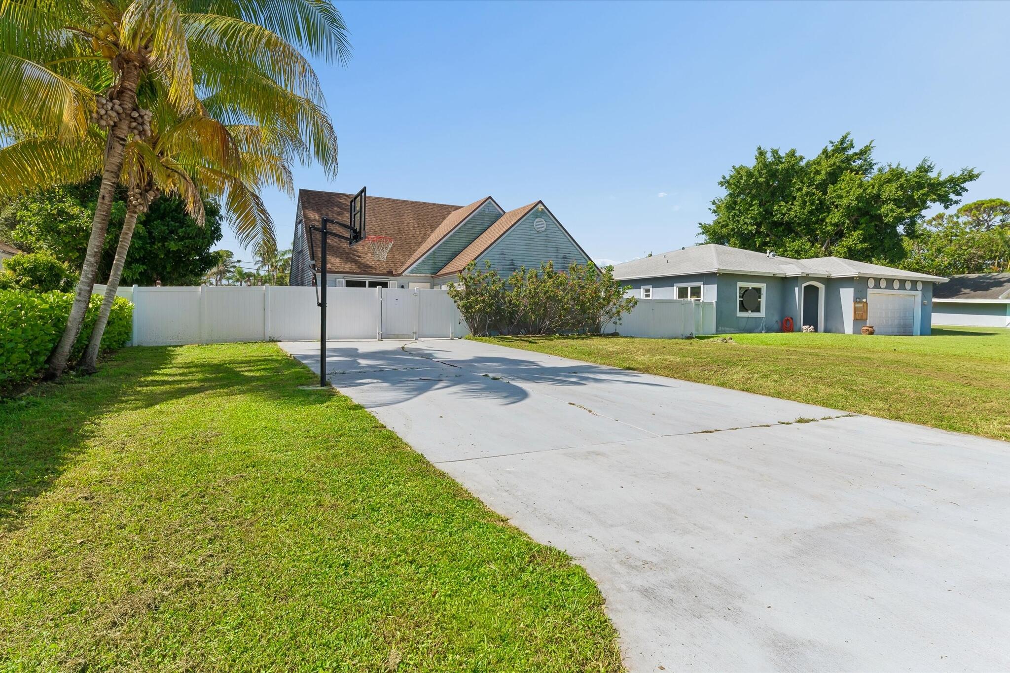 5414 Sunrise Boulevard Property Photo 2