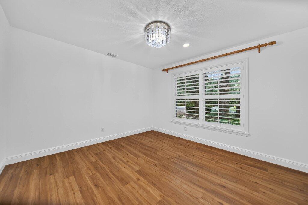15 Heritage Way Property Photo 16
