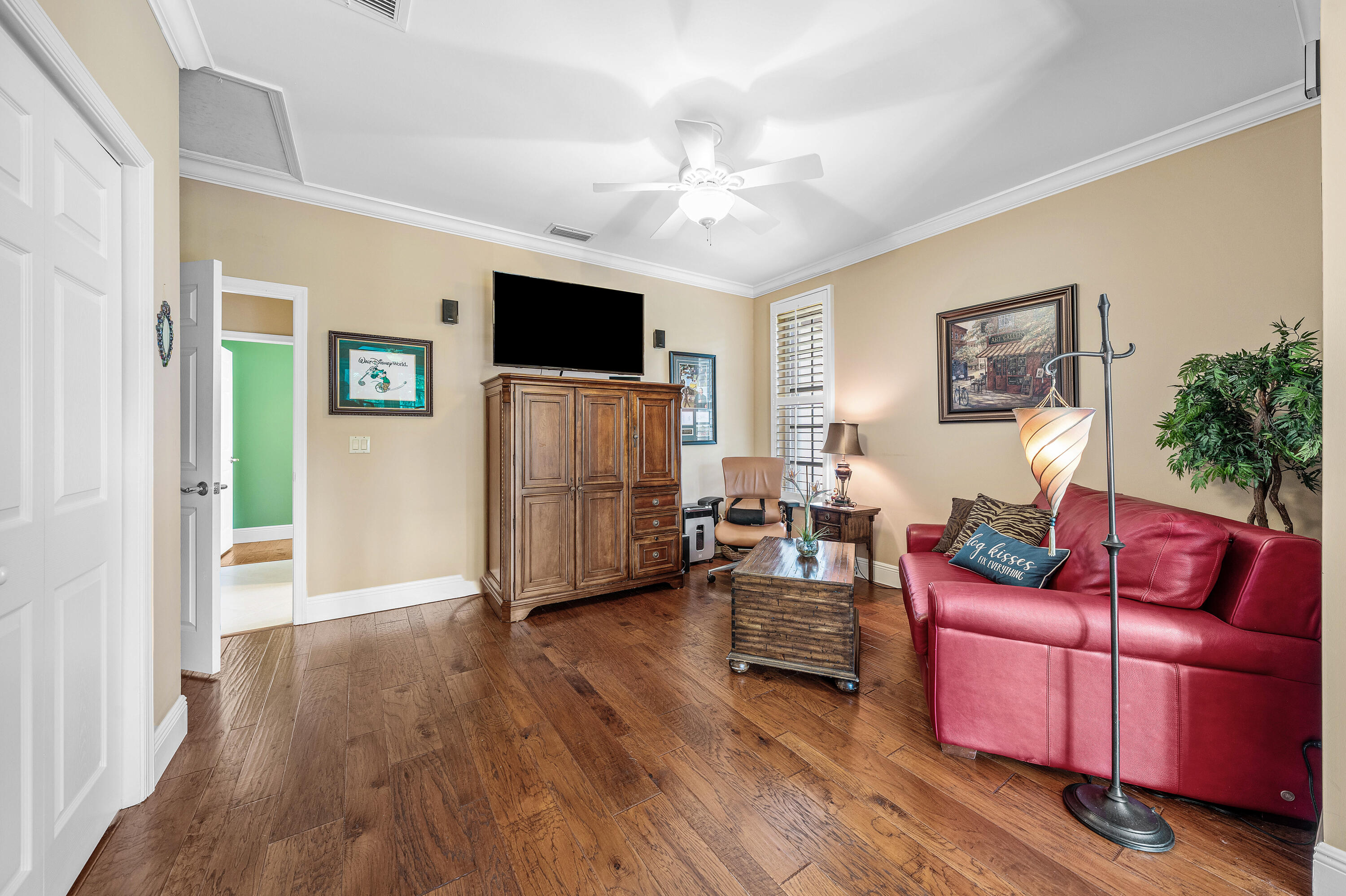 586 N Country Club Drive Property Photo 35