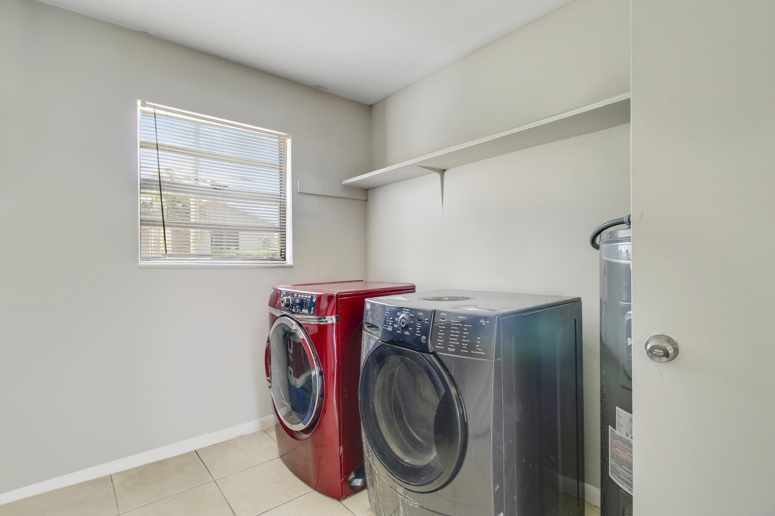 1325 W 32nd Street Property Photo 8
