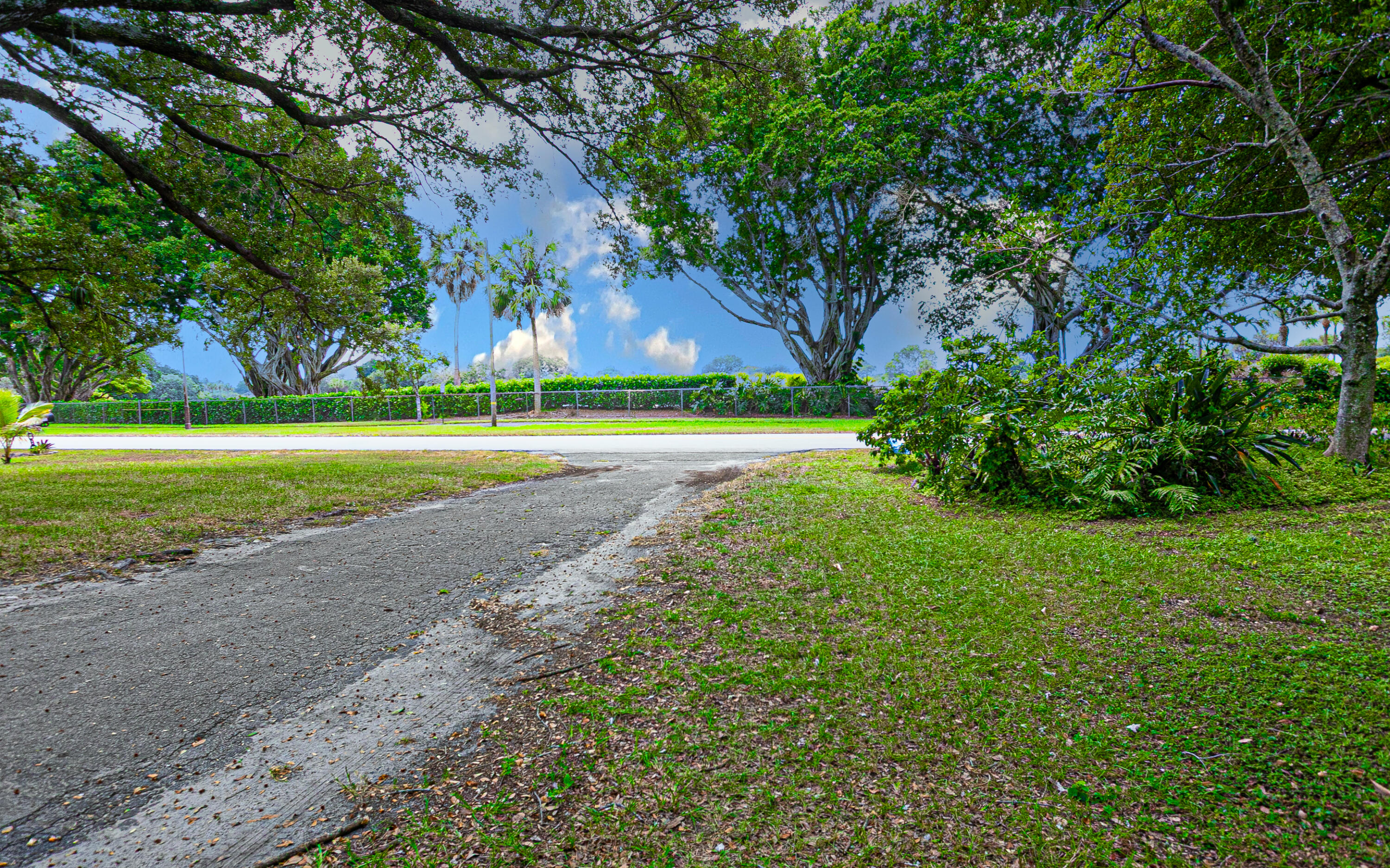 4511 E Country Club Circle Property Photo 6