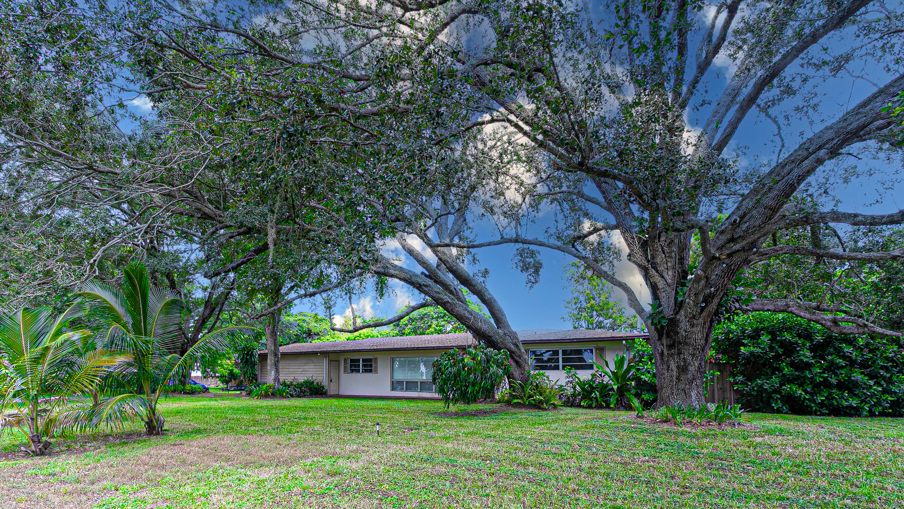 4511 E Country Club Circle Property Photo 8