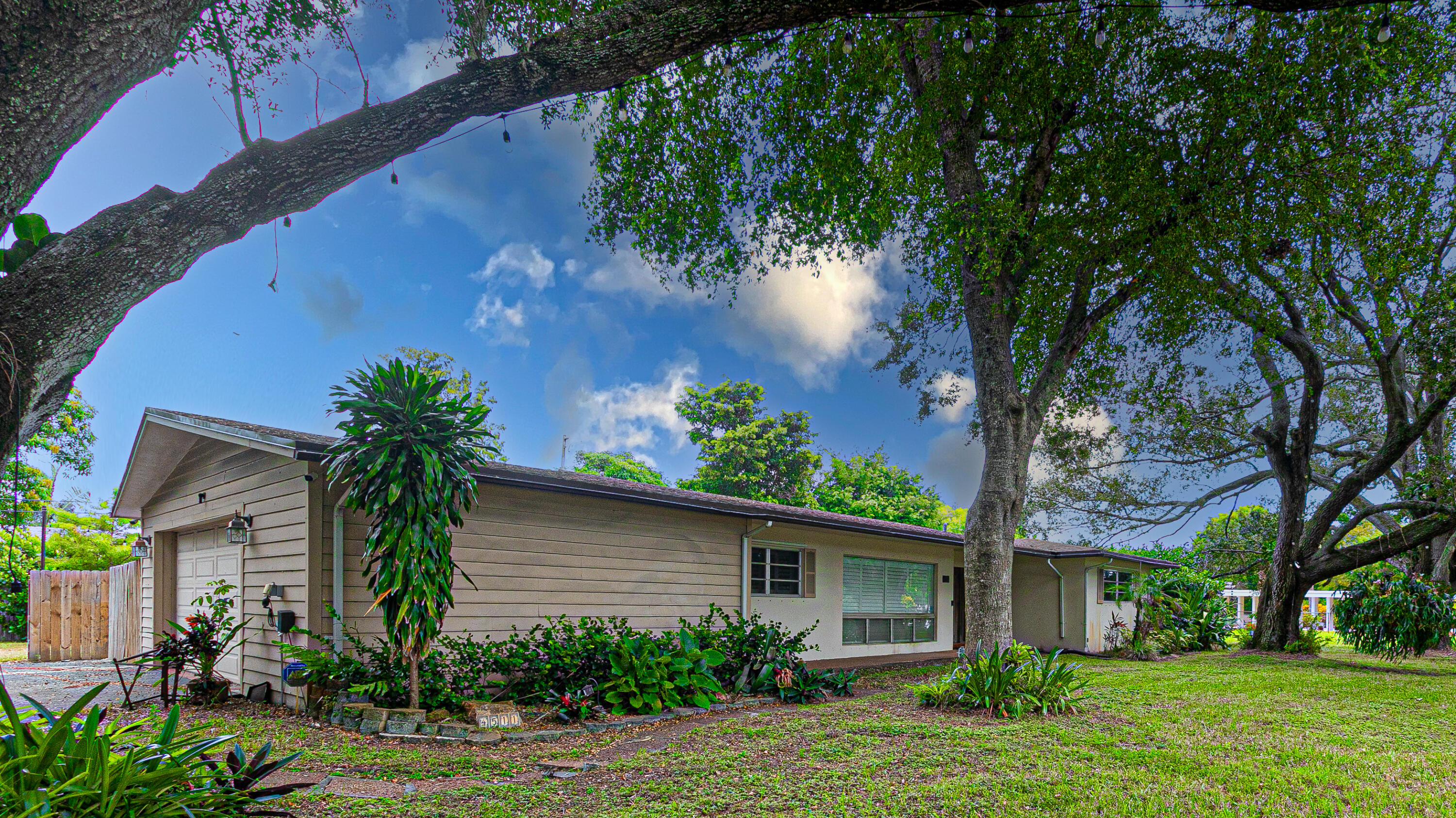 4511 E Country Club Circle Property Photo 10