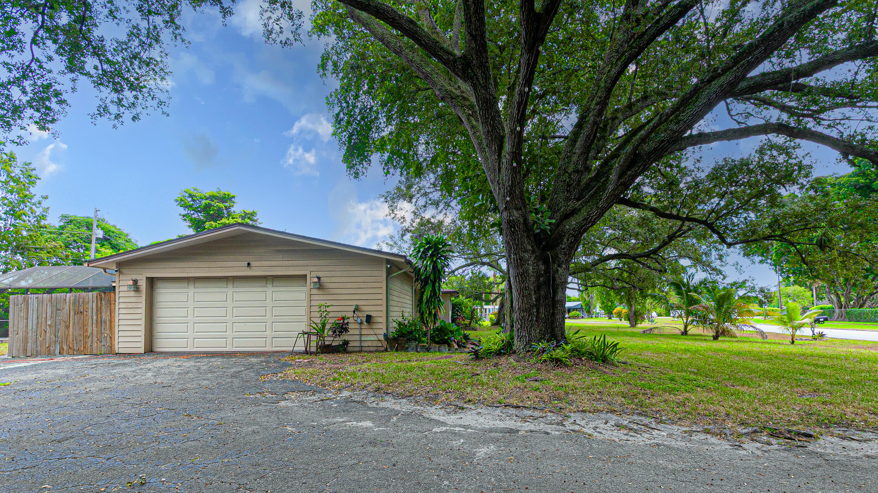 4511 E Country Club Circle Property Photo 13