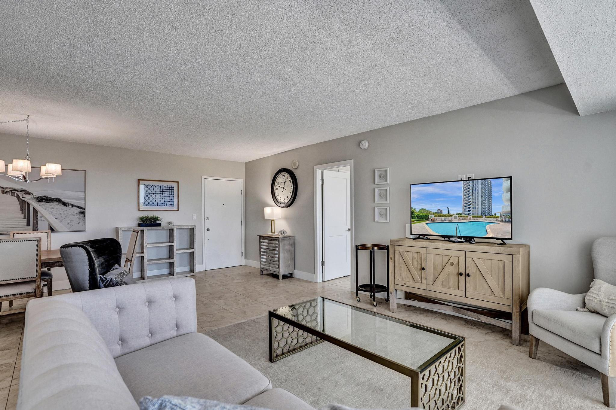 2715 N Ocean Boulevard 6c Property Photo 4
