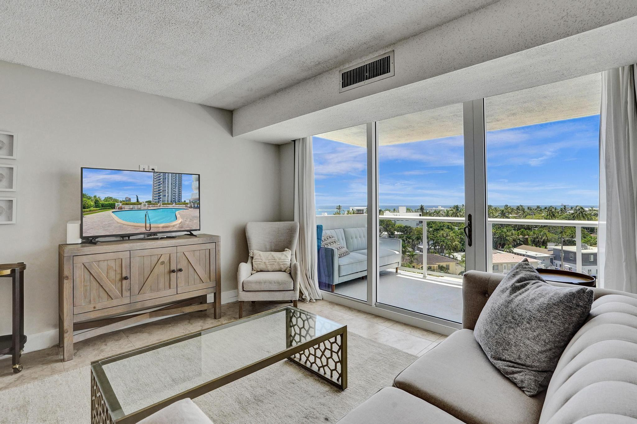 2715 N Ocean Boulevard 6c Property Photo 5