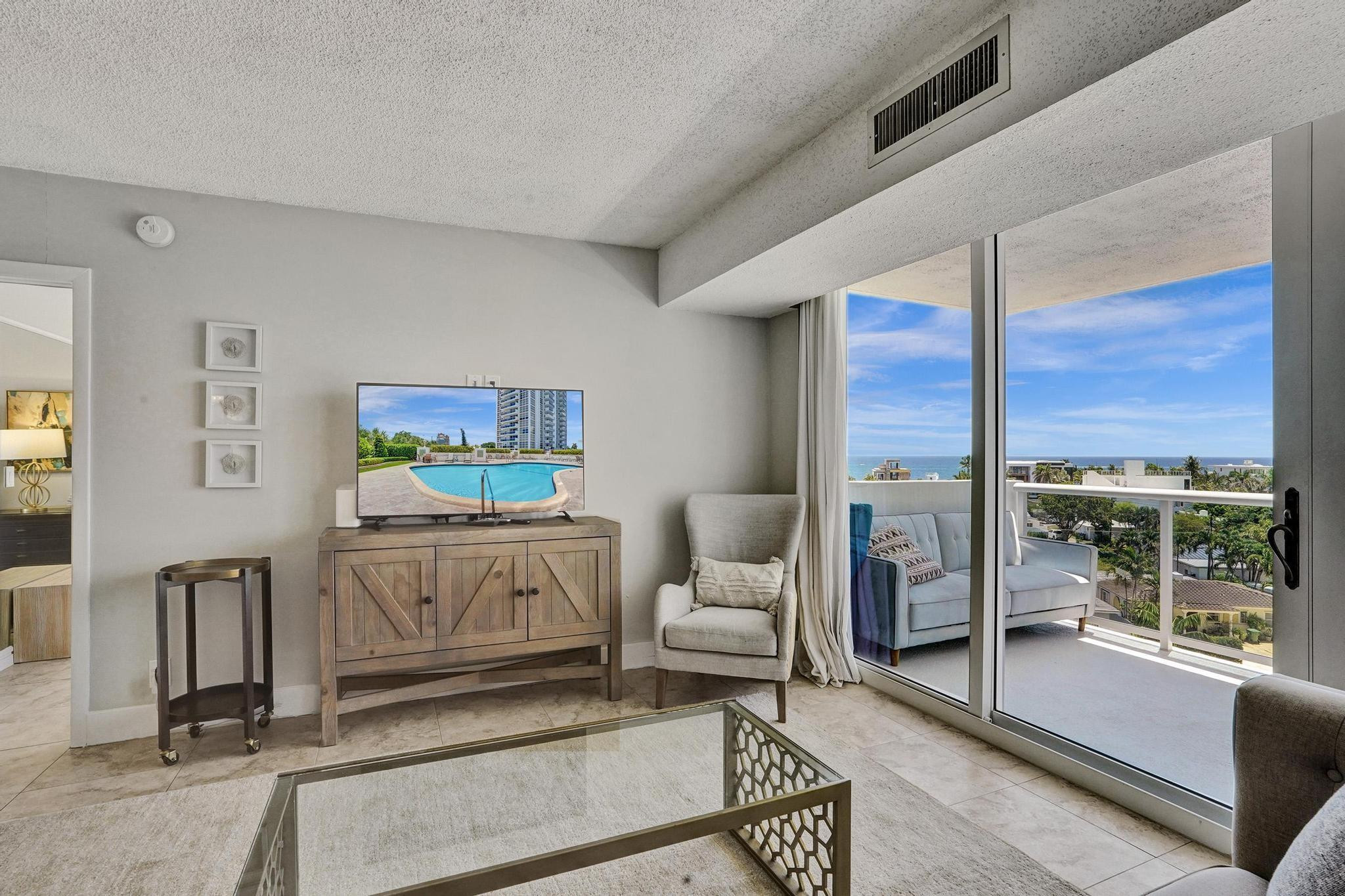 2715 N Ocean Boulevard 6c Property Photo 6