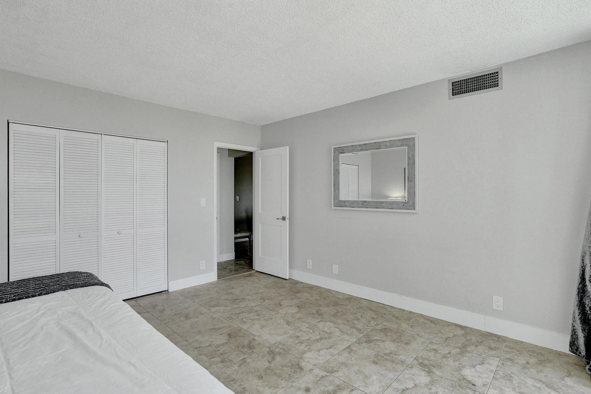 2715 N Ocean Boulevard 6c Property Photo 21