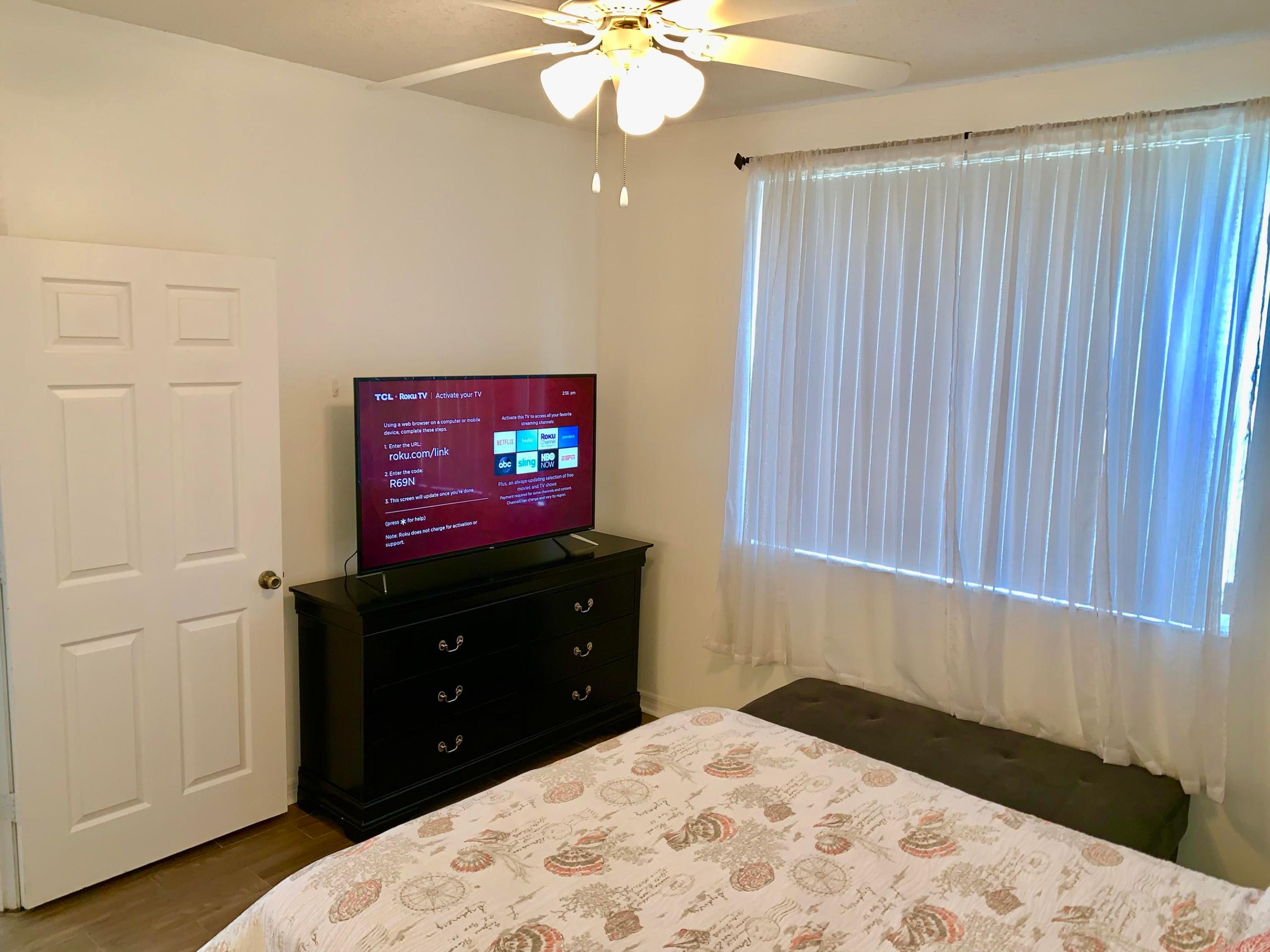 2020 Greenview Shores Boulevard 101 Property Photo 7
