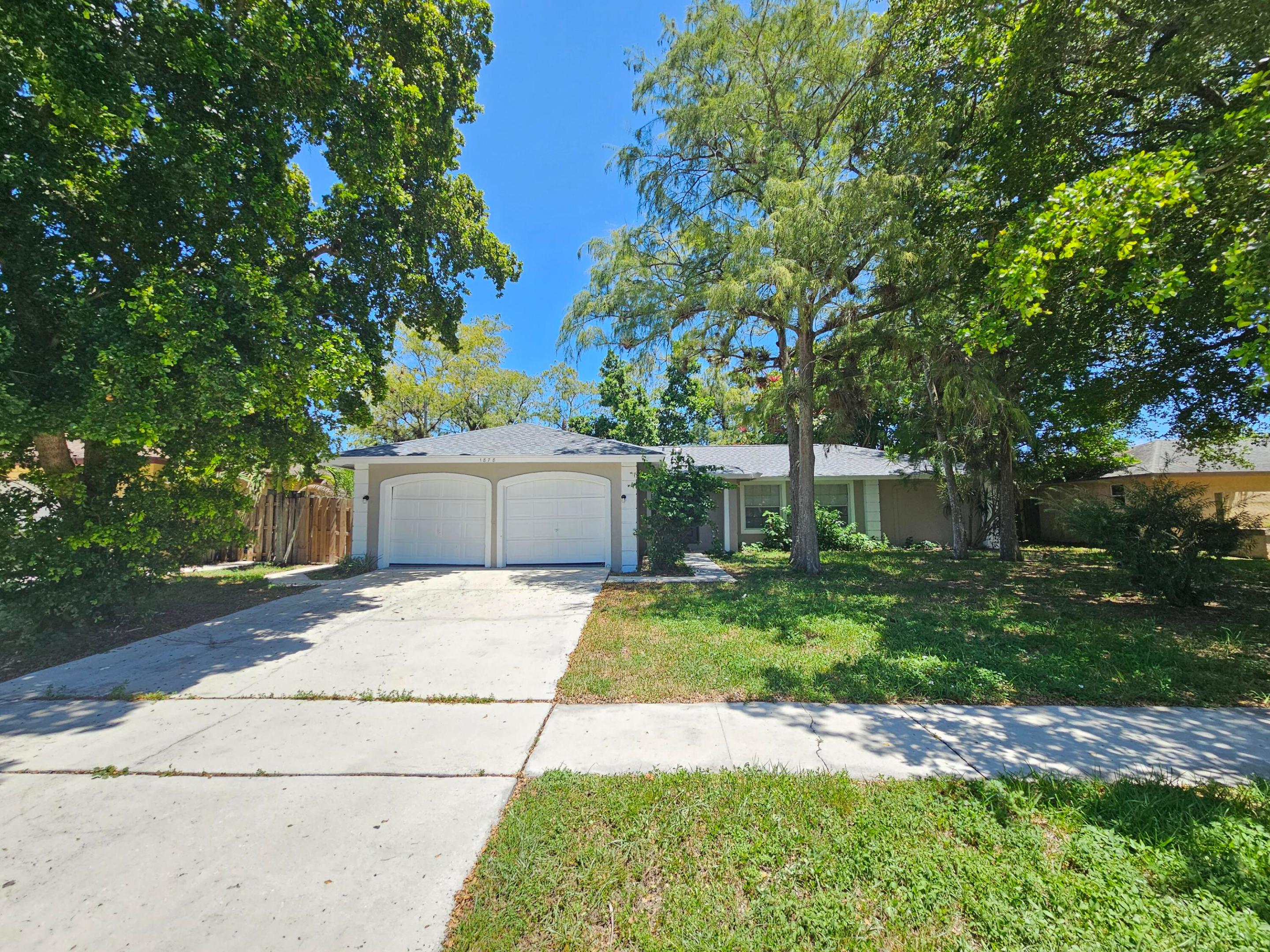 1878 Wisteria Street Property Photo 2