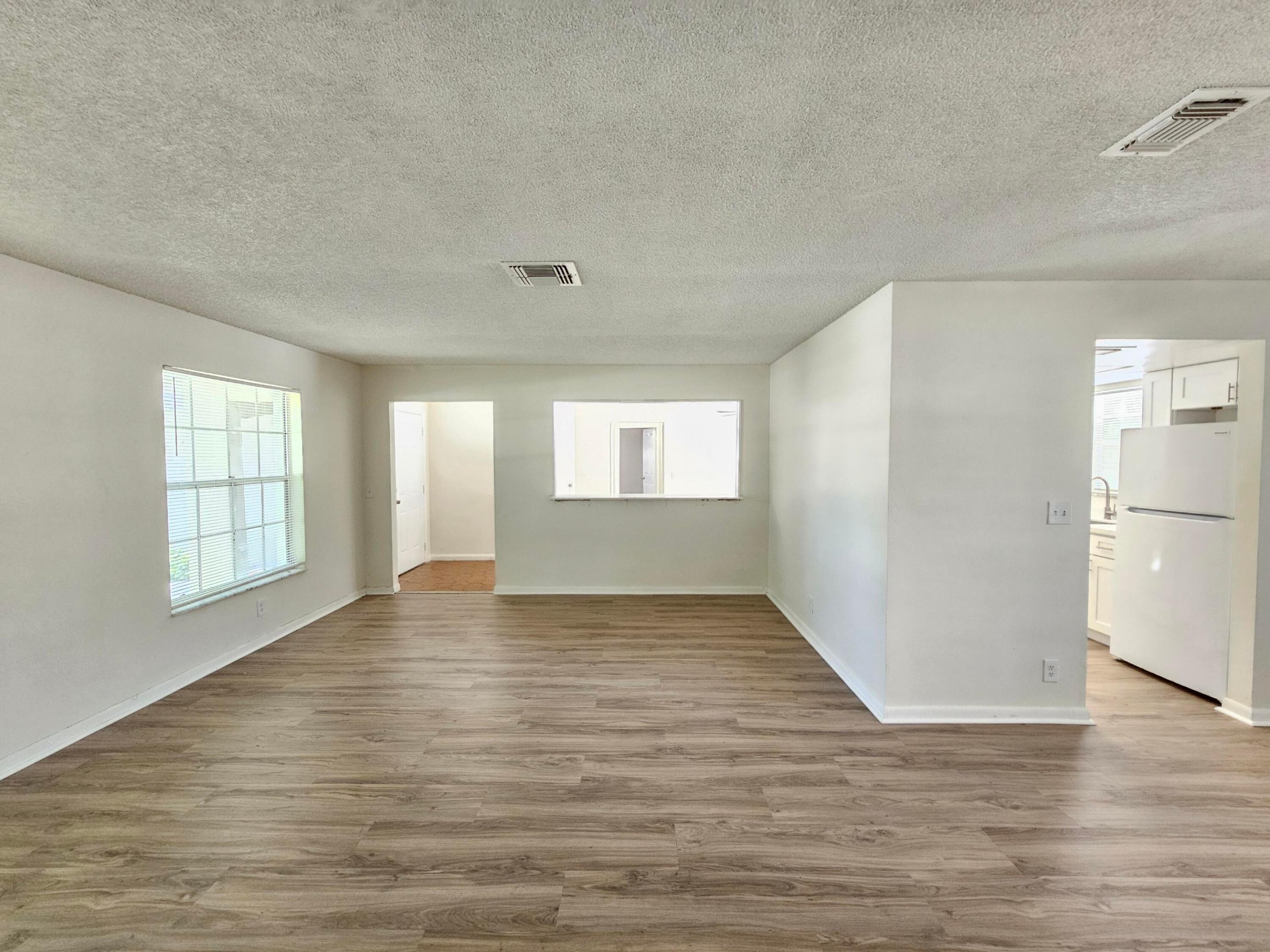 1878 Wisteria Street Property Photo 3