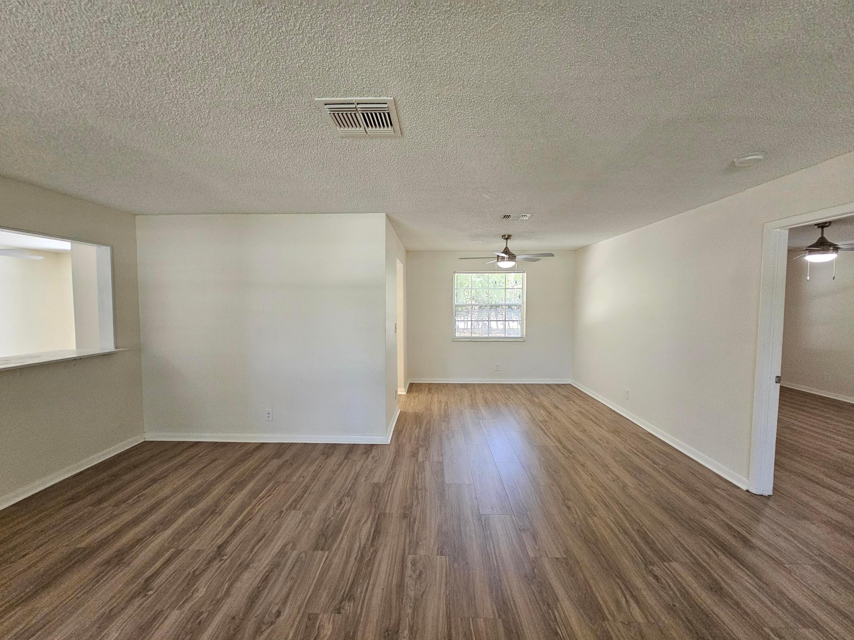1878 Wisteria Street Property Photo 4