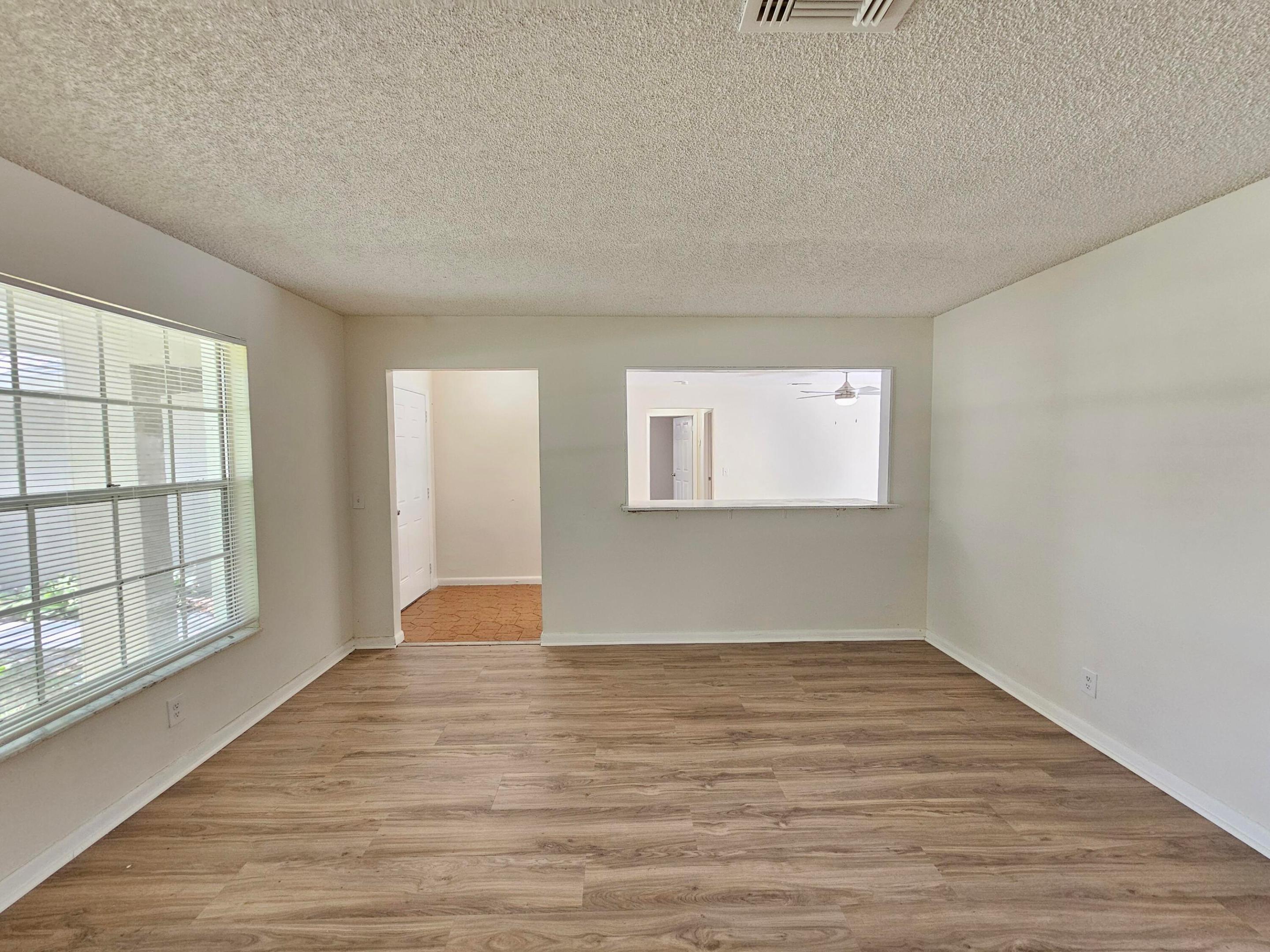 1878 Wisteria Street Property Photo 5