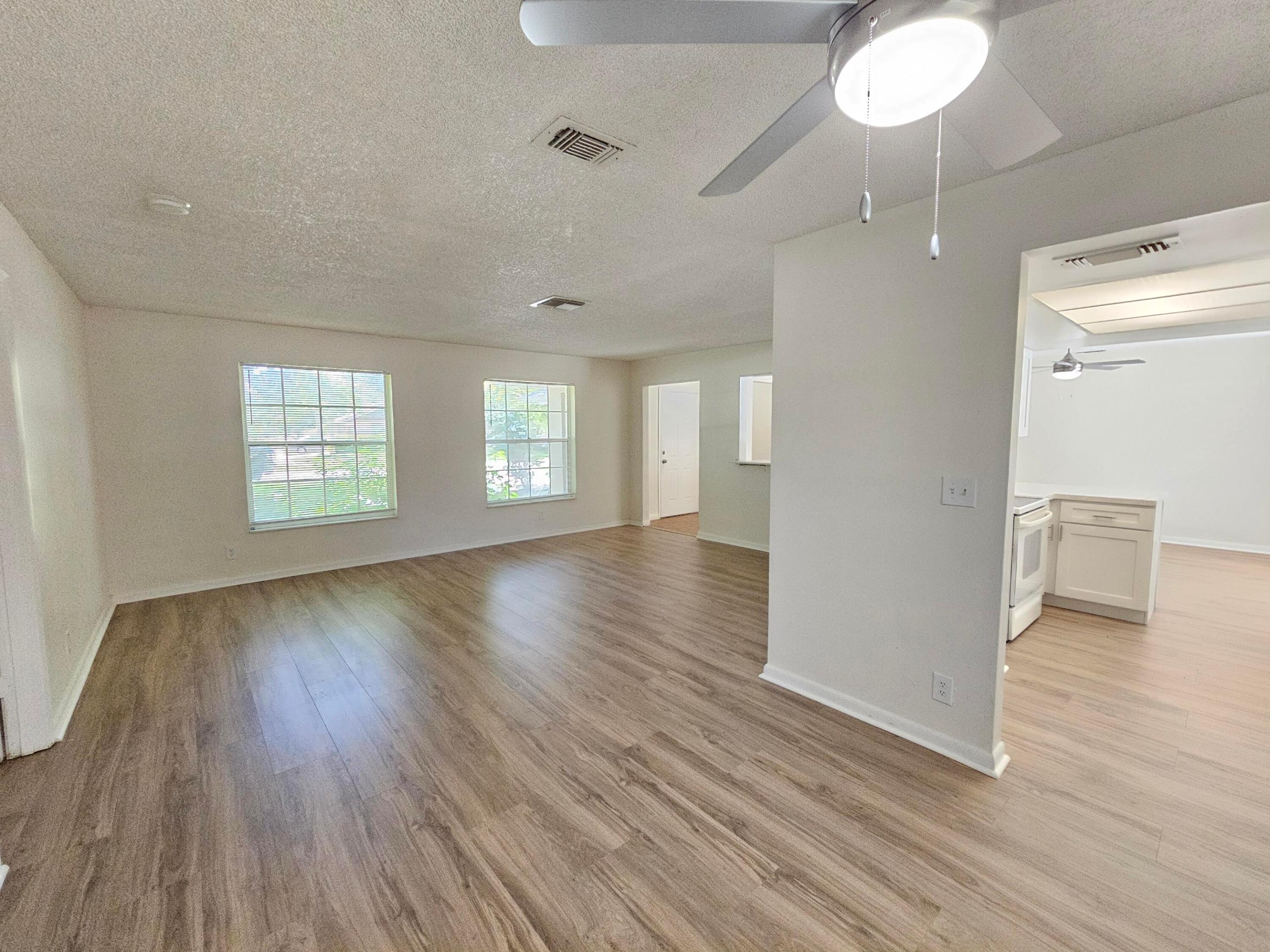 1878 Wisteria Street Property Photo 6