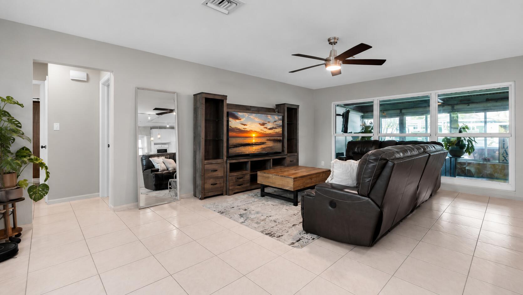 935 Nautilus Isle Property Photo 6