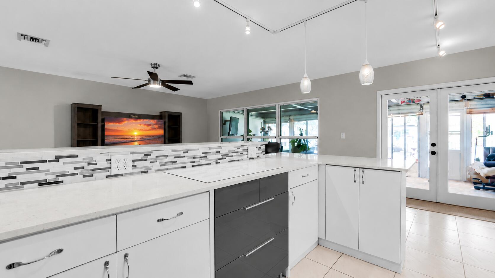 935 Nautilus Isle Property Photo 8