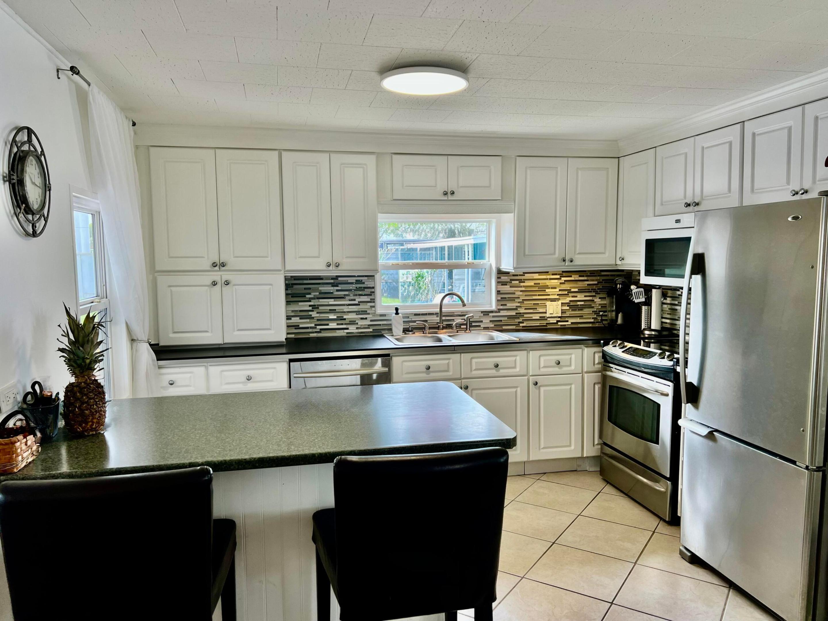 3225 South Street Property Photo 10