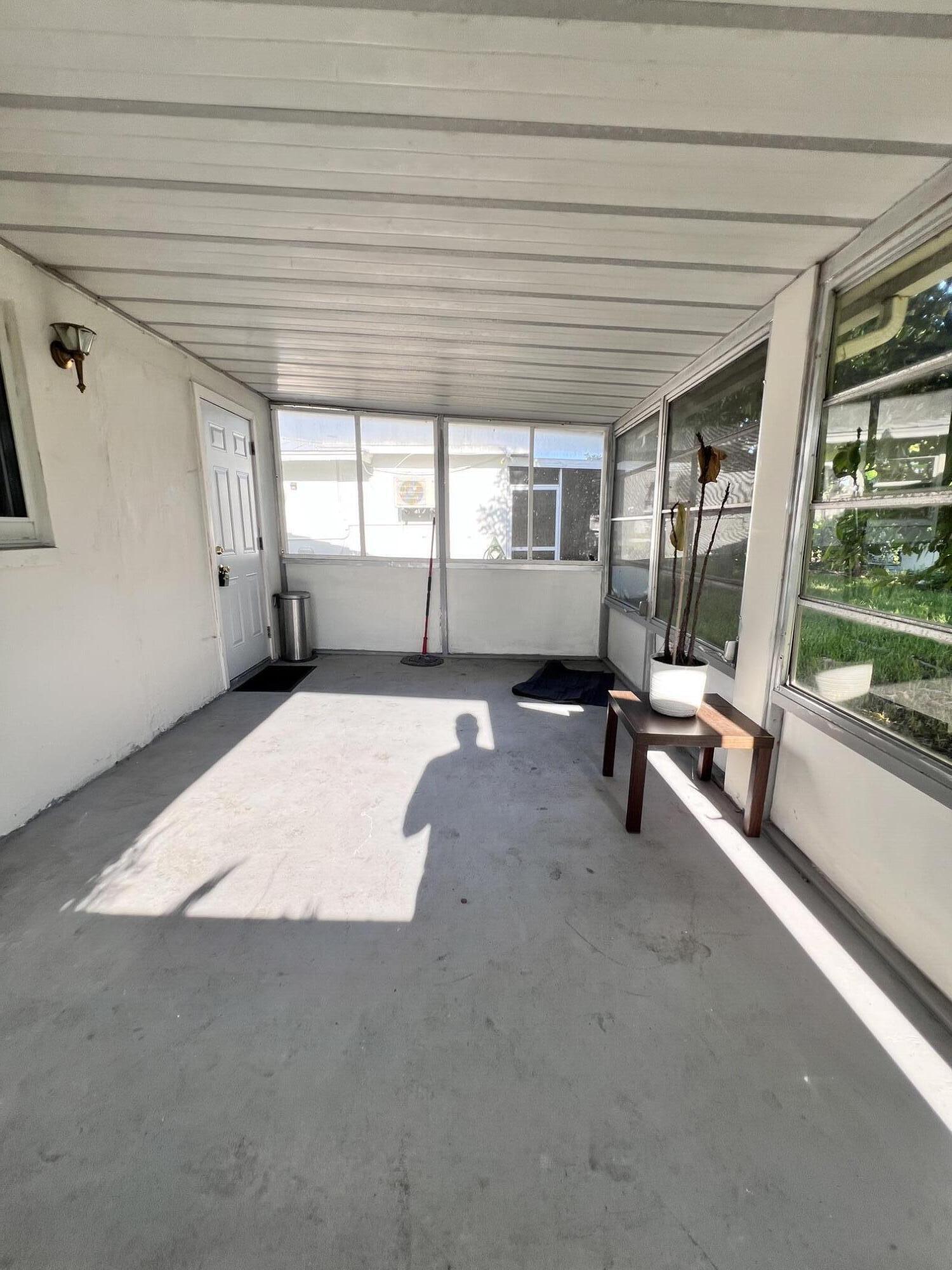 6711 Nw 72nd Street Property Photo 5