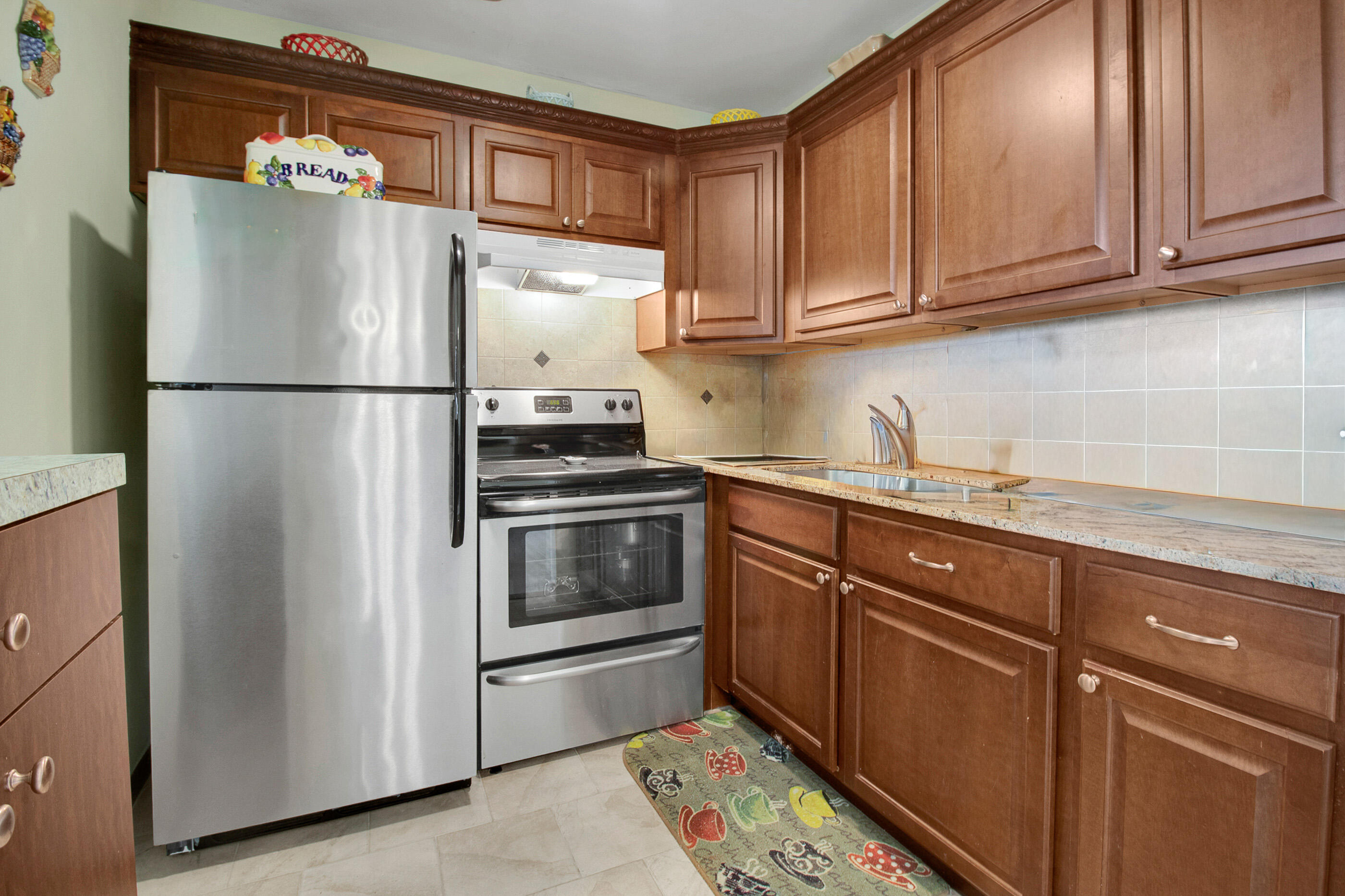 412 Brighton J Property Photo 2