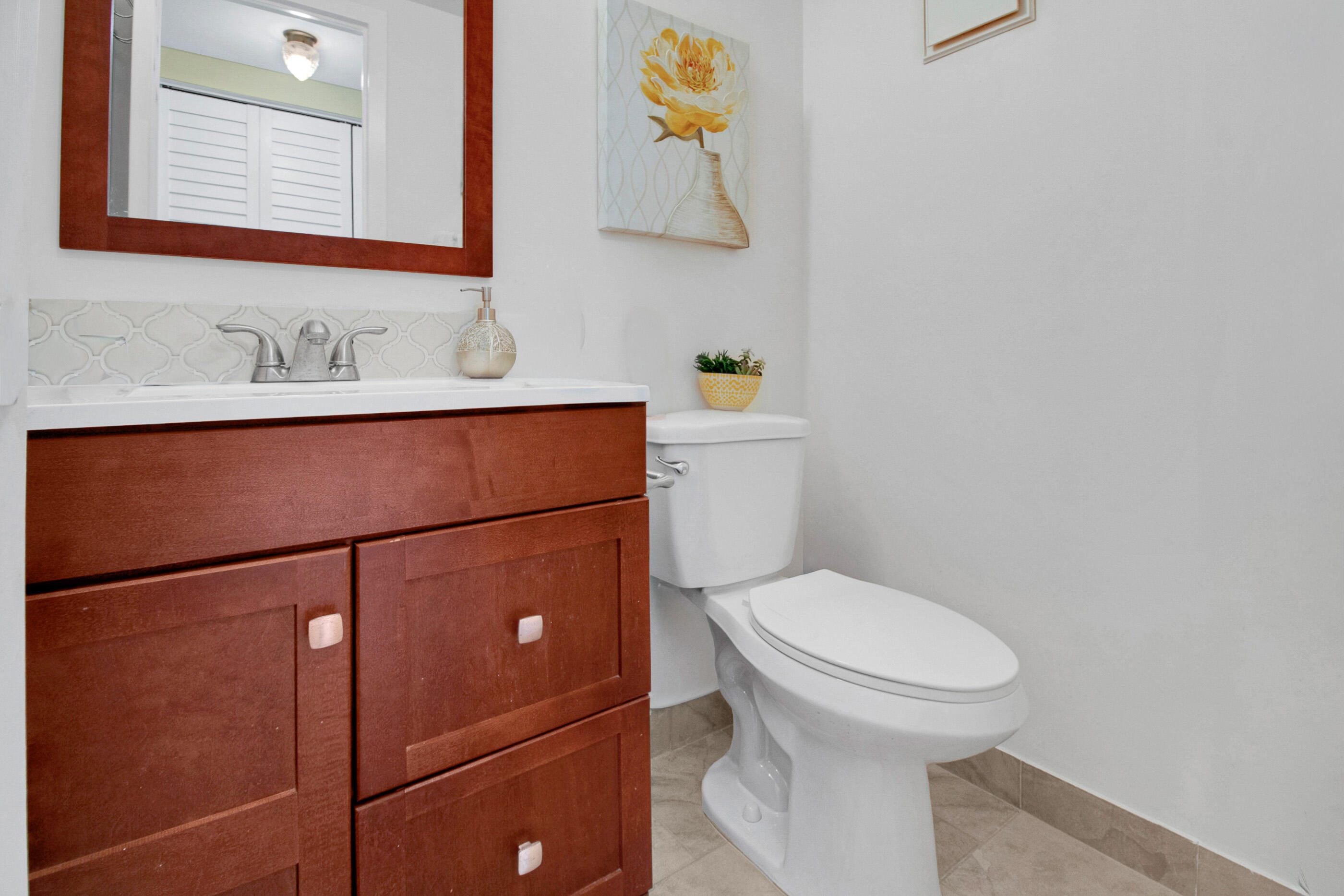 412 Brighton J Property Photo 8