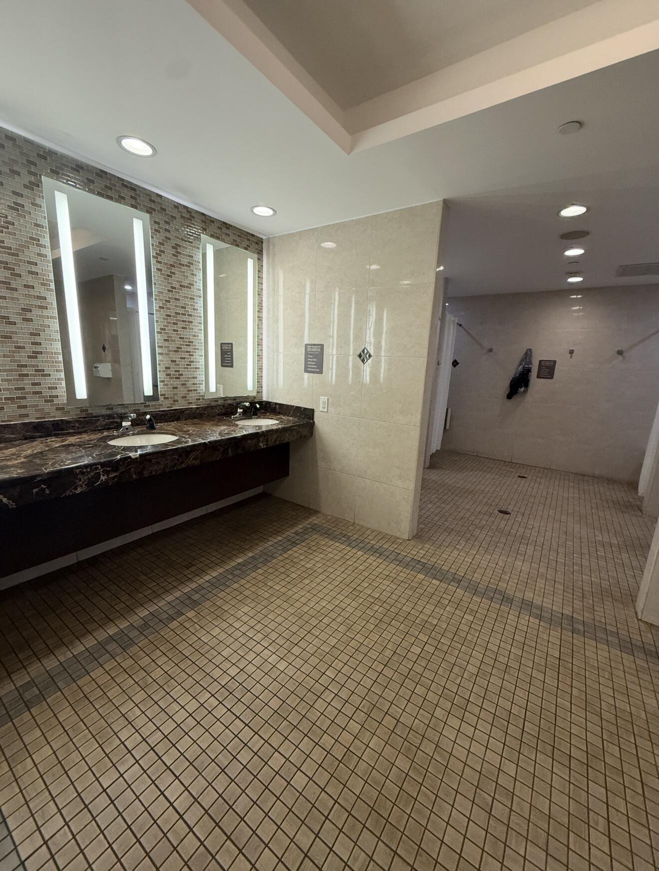 412 Brighton J Property Photo 35