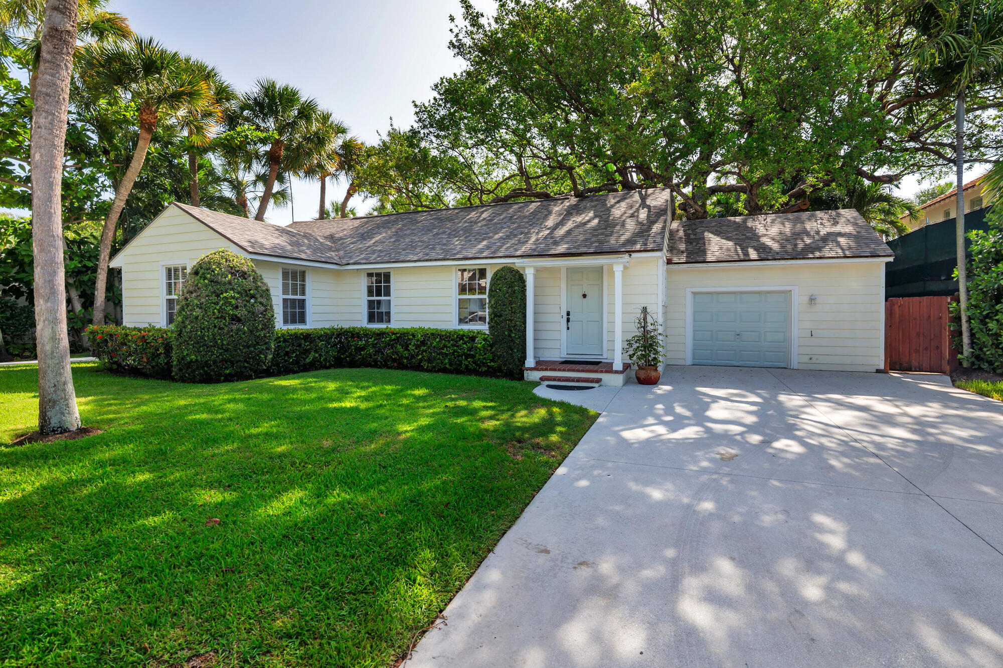 1161 N Ocean Way Property Photo 21