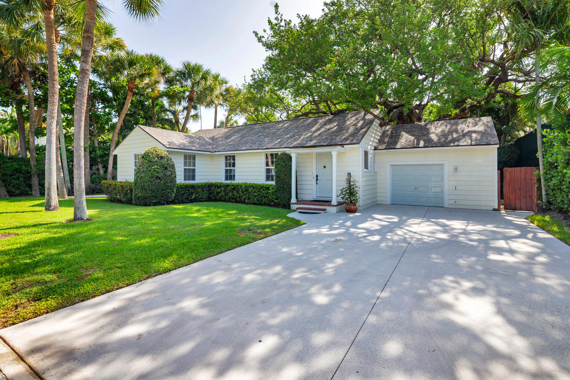 1161 N Ocean Way Property Photo 22
