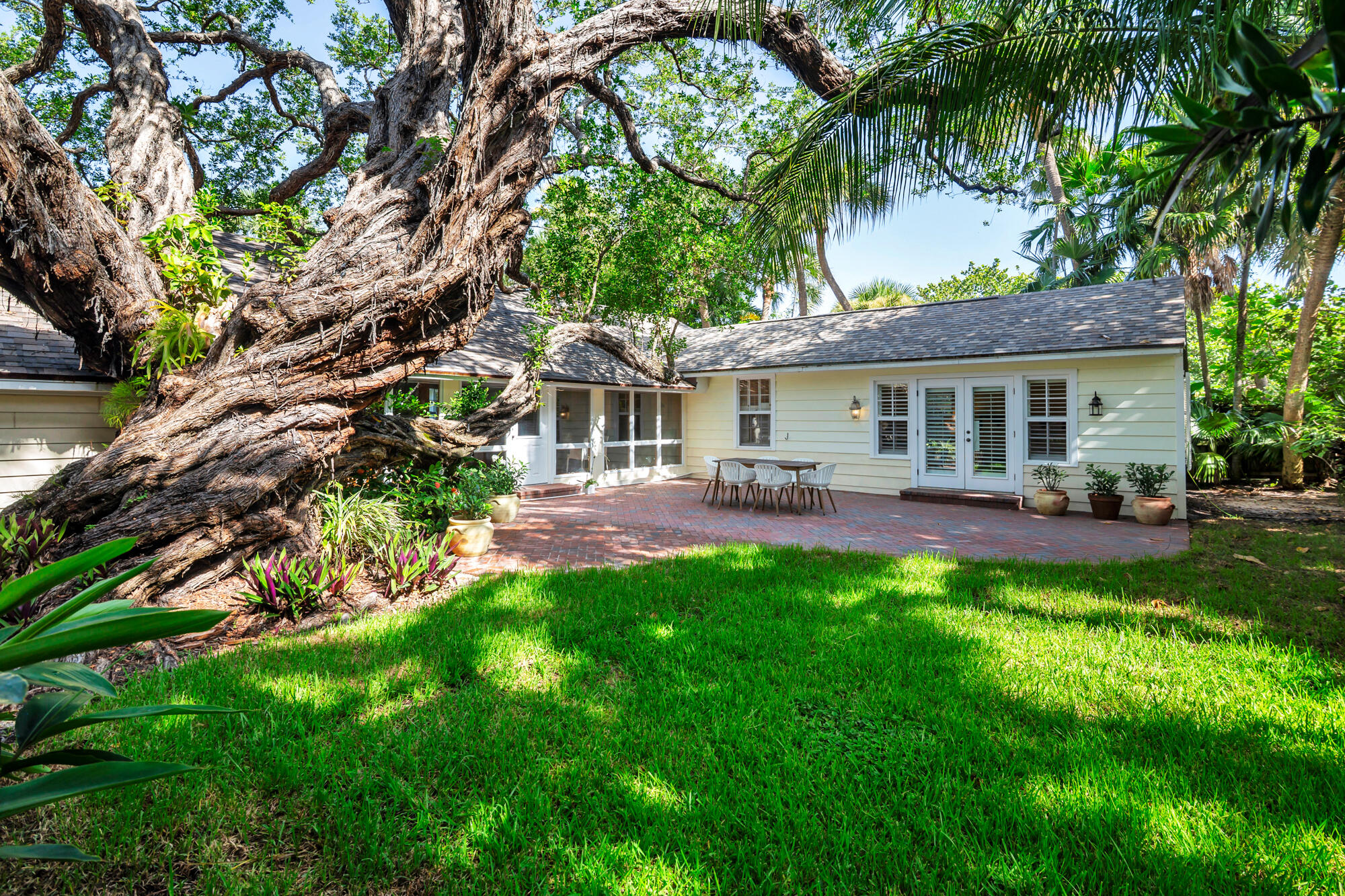 1161 N Ocean Way Property Photo 29