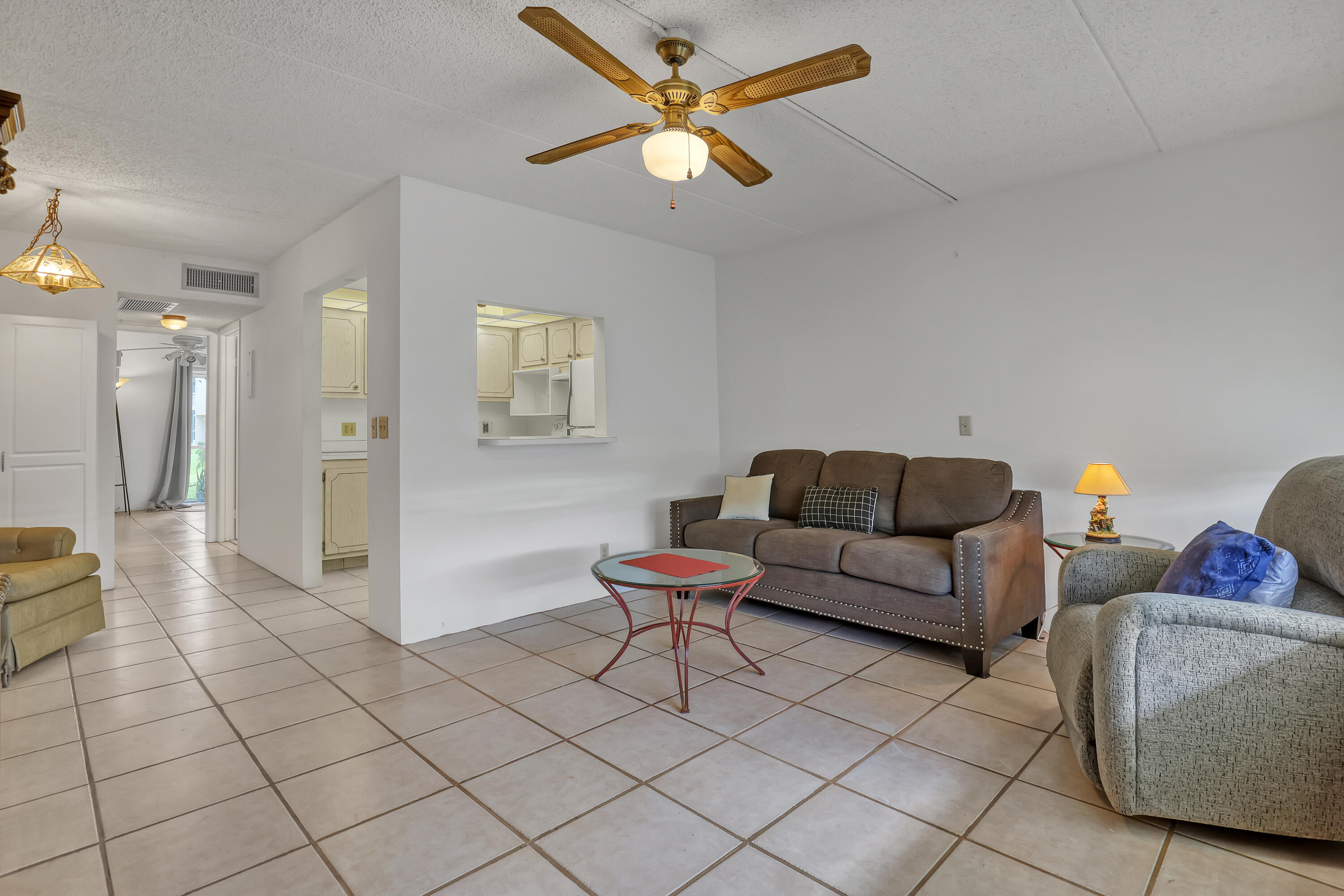 400 Village Green Circle W 117 Property Photo 4