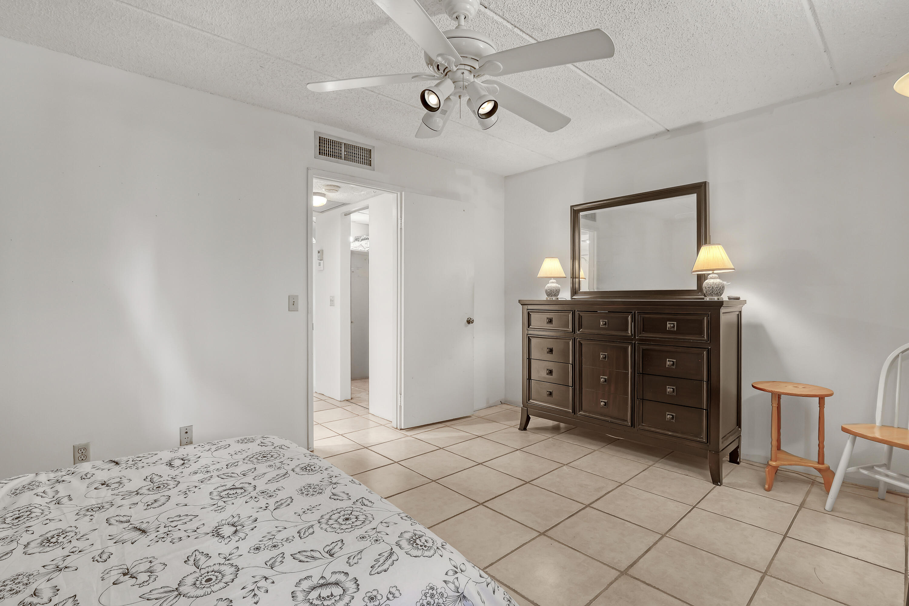 400 Village Green Circle W 117 Property Photo 10