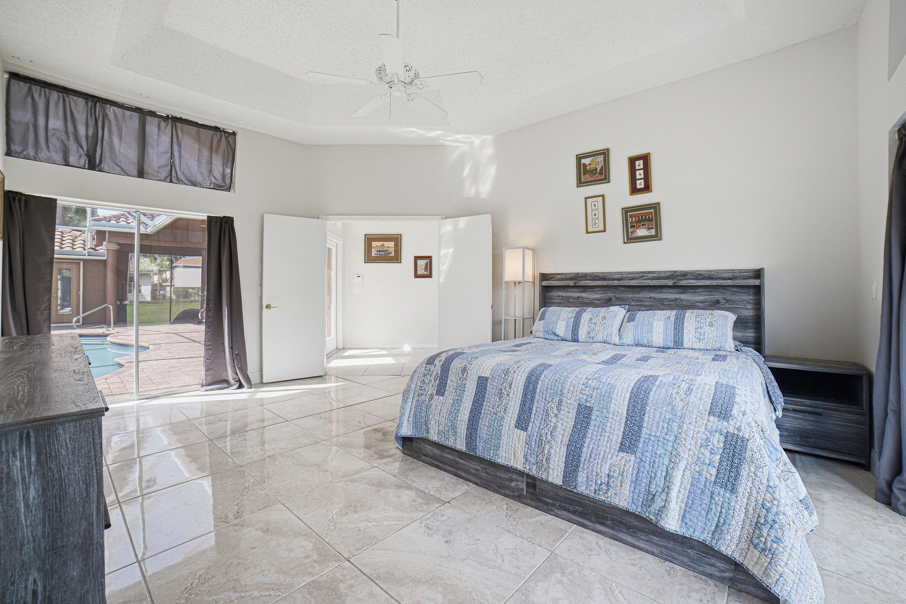 10599 Saint Thomas Drive Property Photo 23