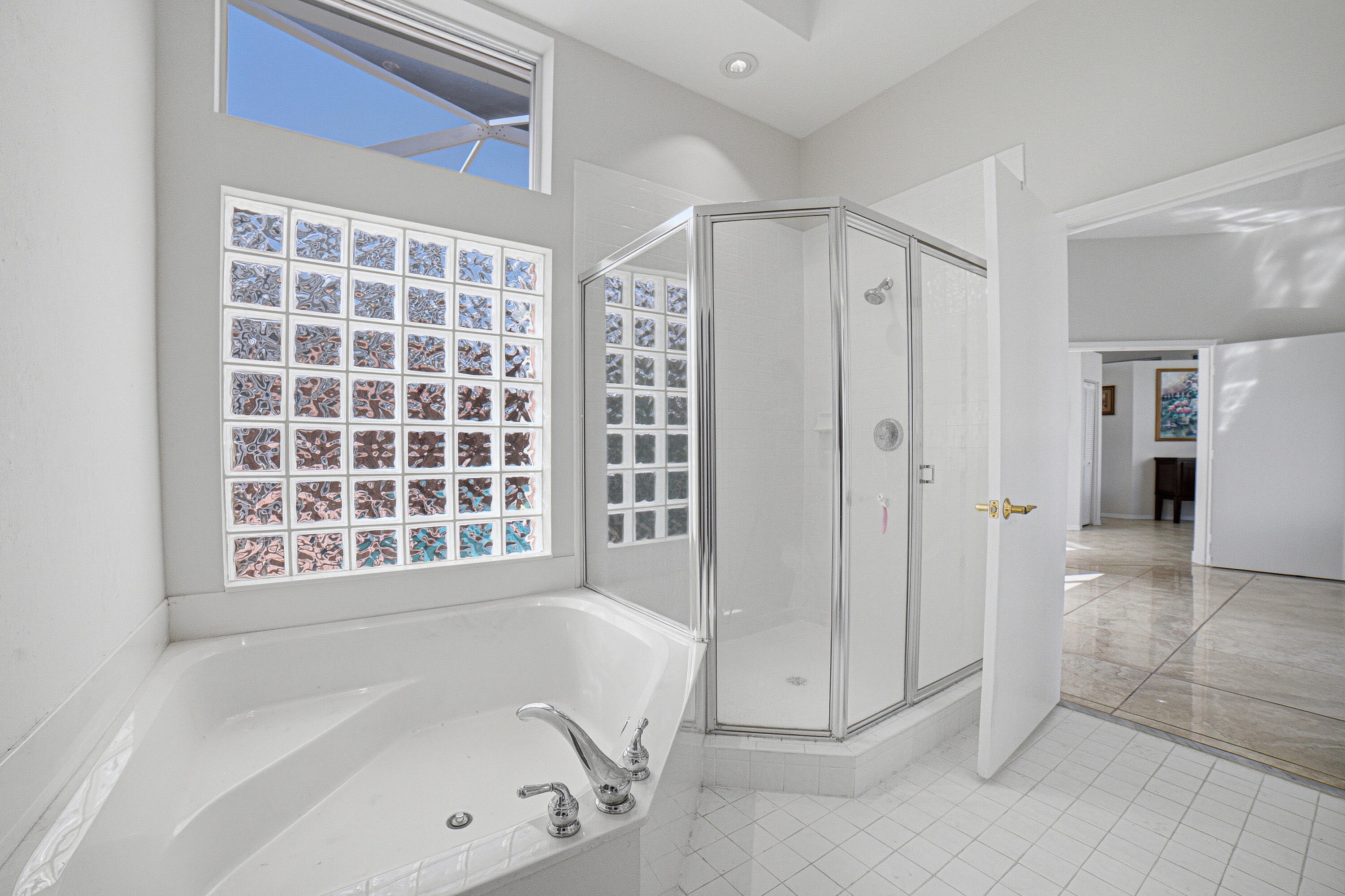 10599 Saint Thomas Drive Property Photo 25