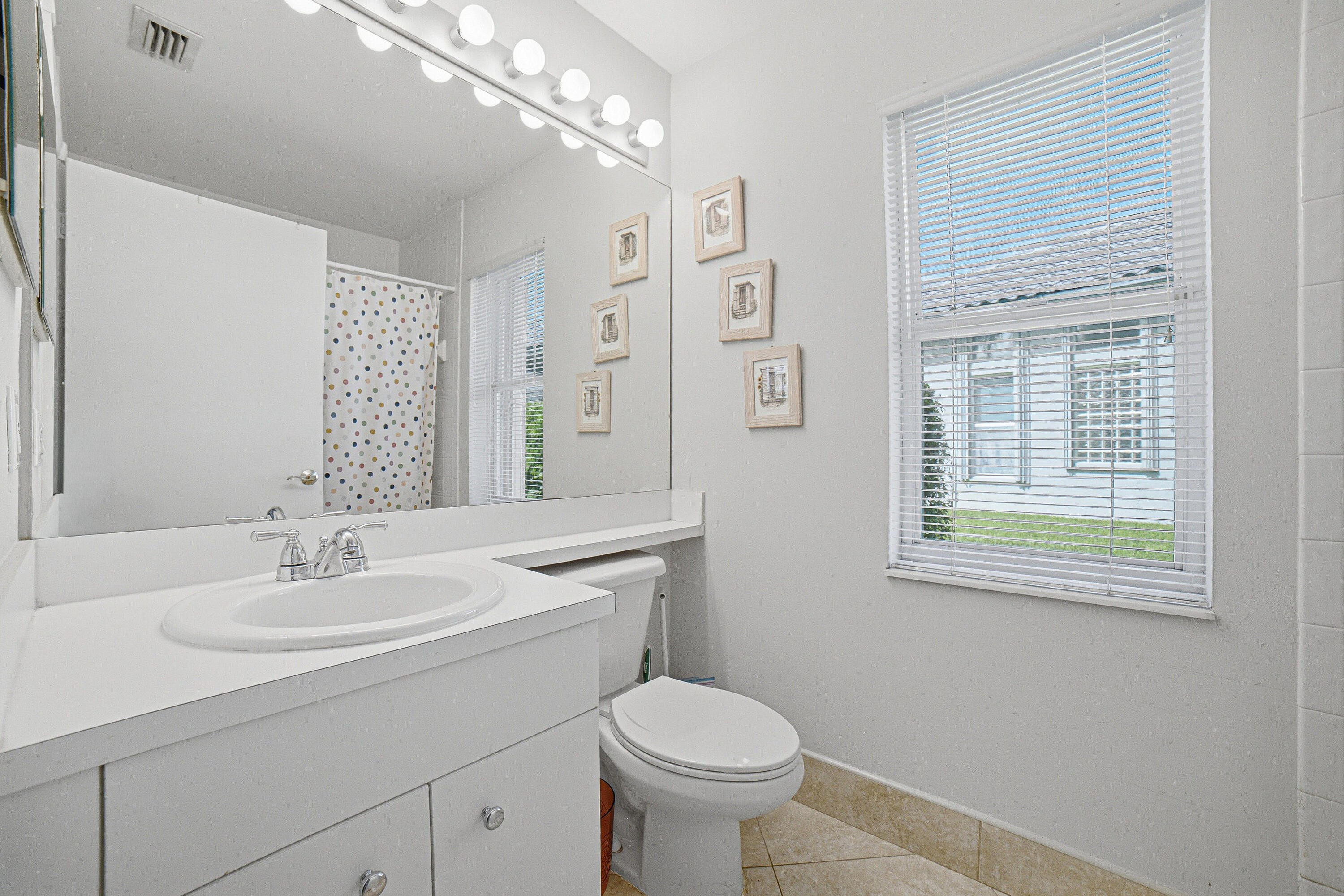 10599 Saint Thomas Drive Property Photo 29