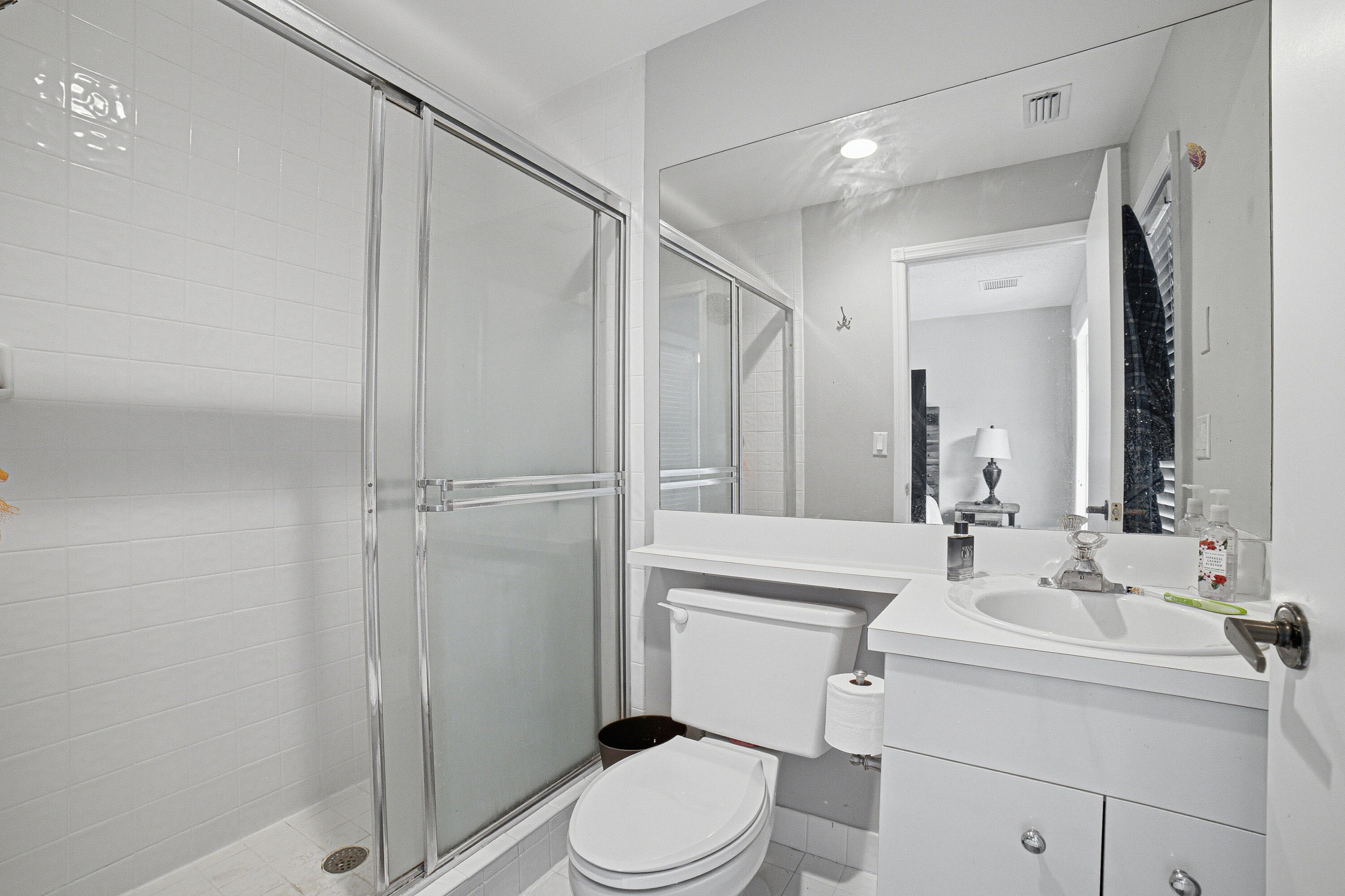 10599 Saint Thomas Drive Property Photo 33