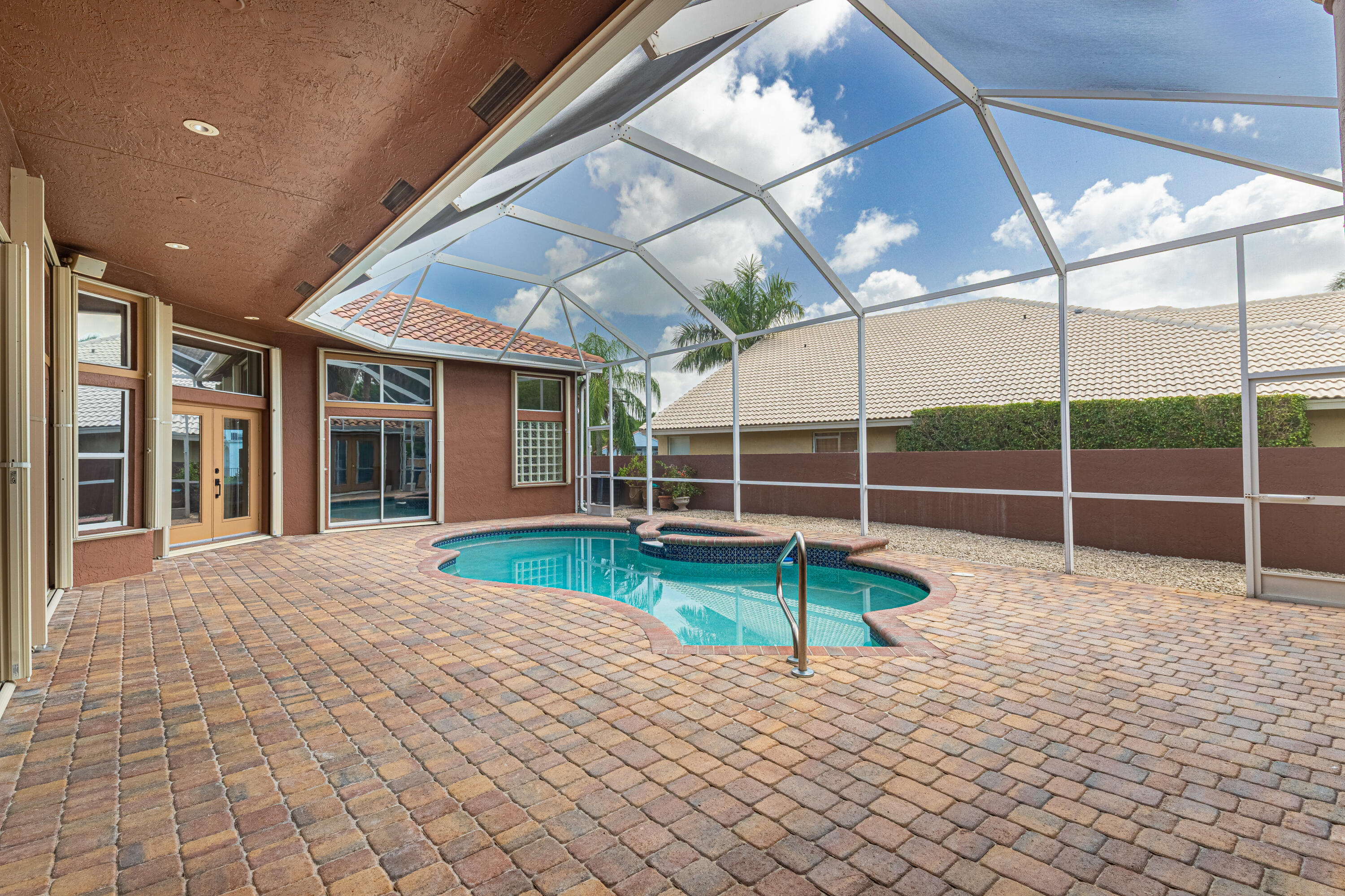 10599 Saint Thomas Drive Property Photo 35