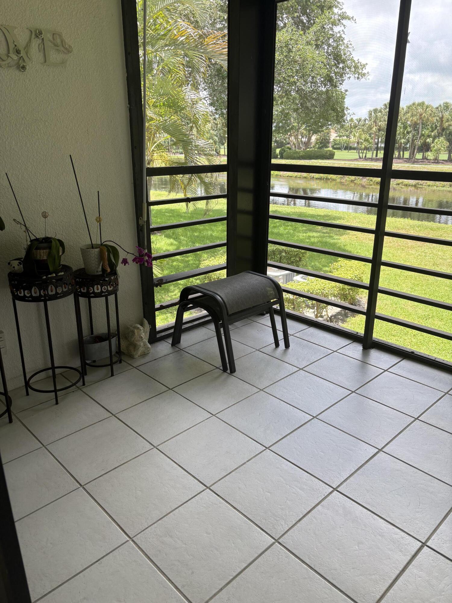 2910 Sw 22nd Circle 212e Property Photo 4
