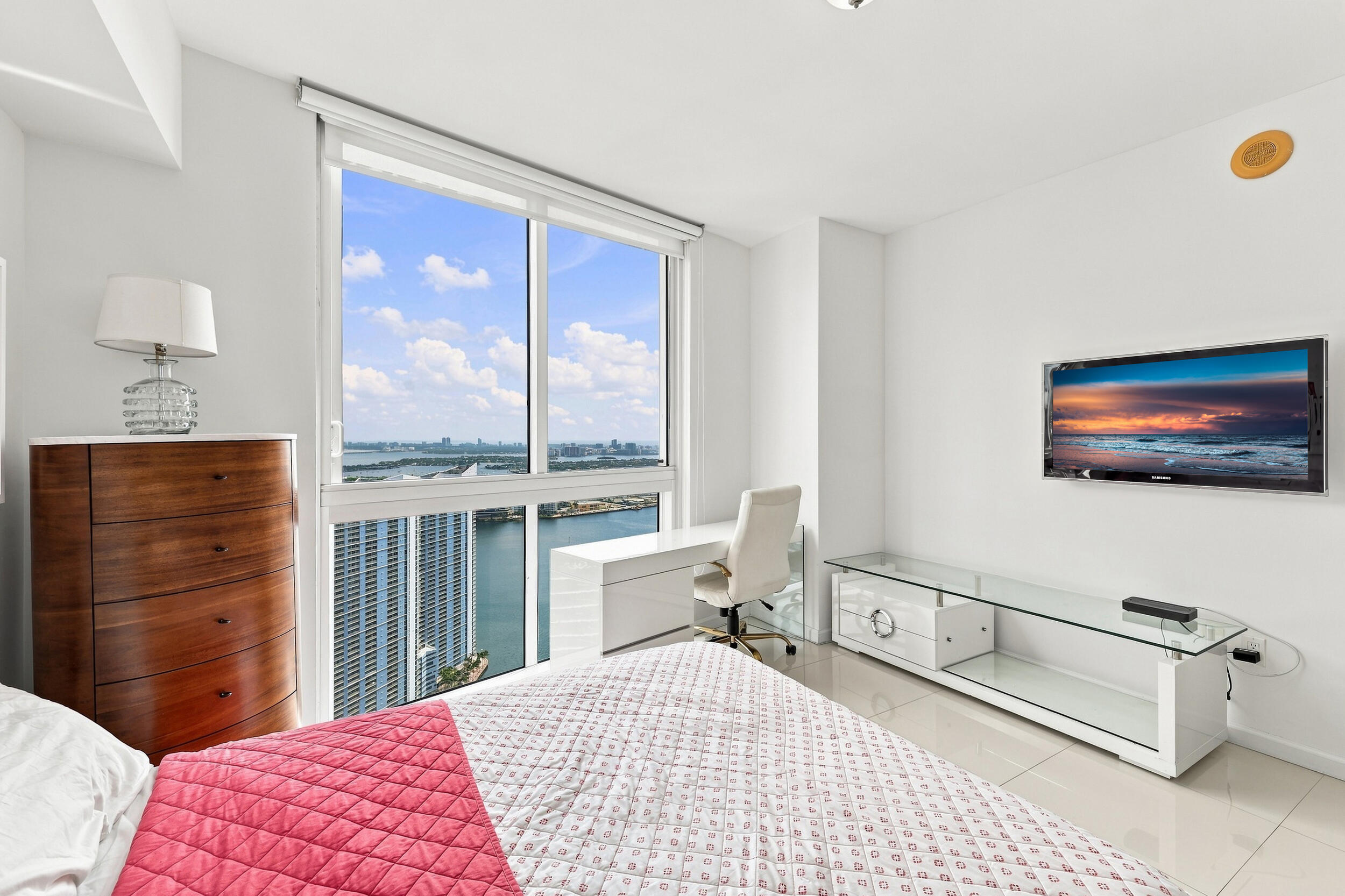 465 Brickell Avenue 5102 Property Photo 22